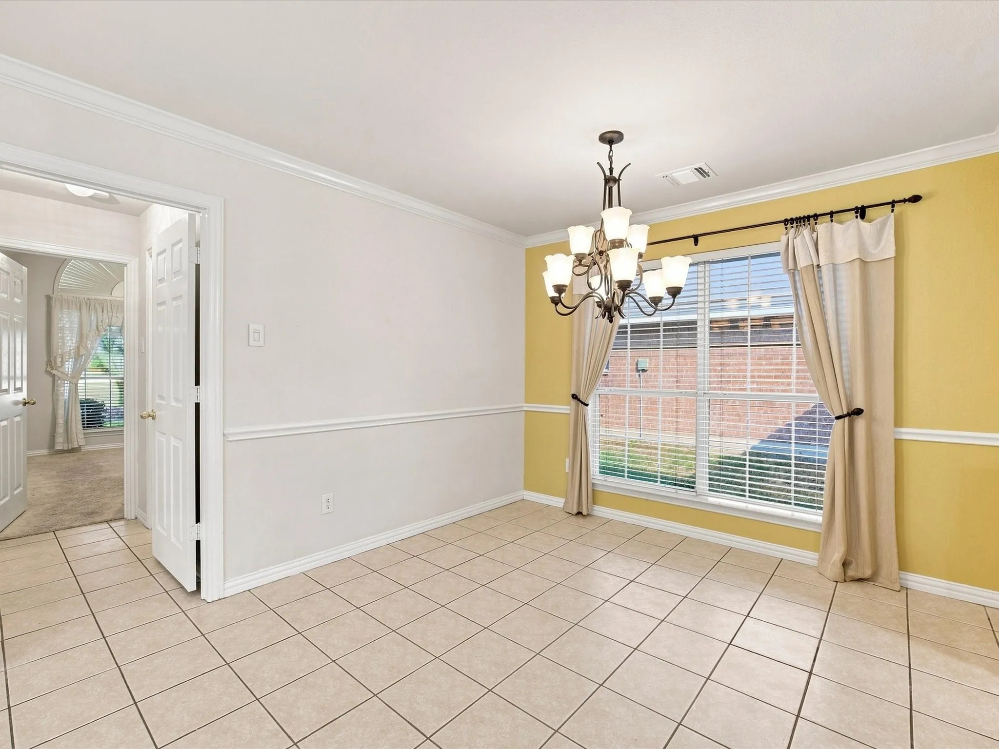 Single Family Residence For Sale in Ellis County , 510 Hanover Drive, Waxahachie, Texas 75165, 3 Bedroom, 2 Bathroom, 2 Garage spaces, 1,868 Sqft, built in 1999, mls#21370621, Real Estate Agent in Waxahachie, Homes For Sale in Ellis county, Homes For Sale in Waxahachie, Realtor in Waxahachie Texas, Real Estate Brokerage Independent Realty Texas, Luminita Cordes Realtor