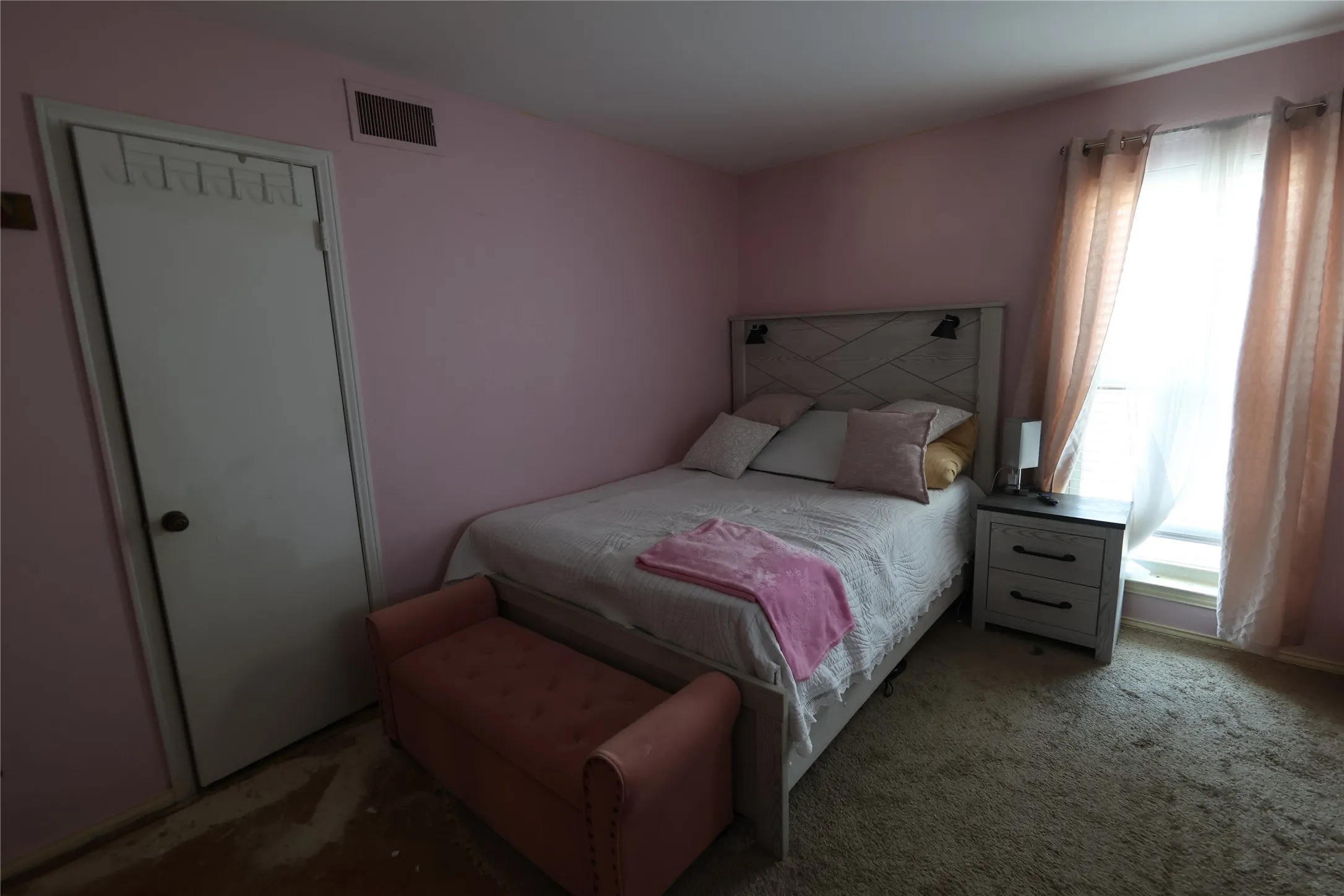 Condominium For Sale in Dallas County , 900 S Weatherred Drive 900F, Richardson, Texas 75080, 2 Bedroom, 2 Bathroom, Garage spaces, 987 Sqft, built in 1967, mls#21372285, Real Estate Agent in Richardson, Homes For Sale in Dallas county, Homes For Sale in Richardson, Realtor in Richardson Texas, Real Estate Brokerage Independent Realty Texas, Luminita Cordes Realtor