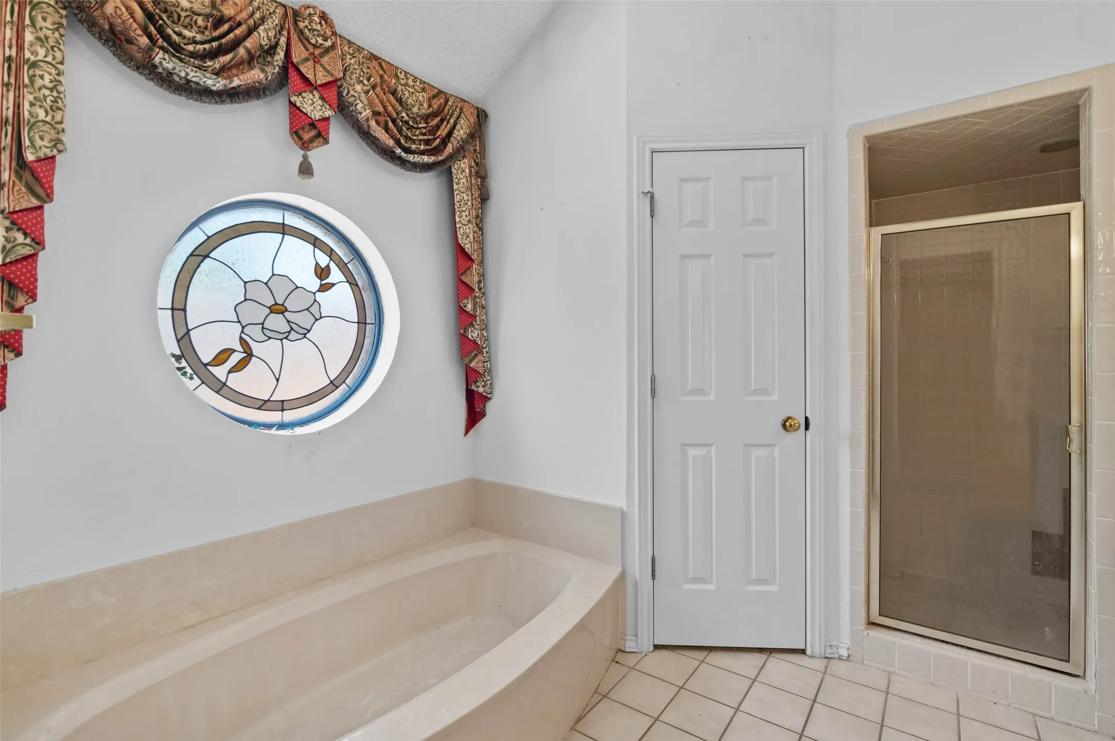 Single Family Residence For Sale in Dallas County , 2703 Devonshire Drive, Carrollton, Texas 75007, 4 Bedroom, 3 Bathroom, 2 Garage spaces, 2,368 Sqft, built in 1986, mls#21372246, Real Estate Agent in Carrollton, Homes For Sale in Dallas county, Homes For Sale in Carrollton, Realtor in Carrollton Texas, Real Estate Brokerage Independent Realty Texas, Luminita Cordes Realtor