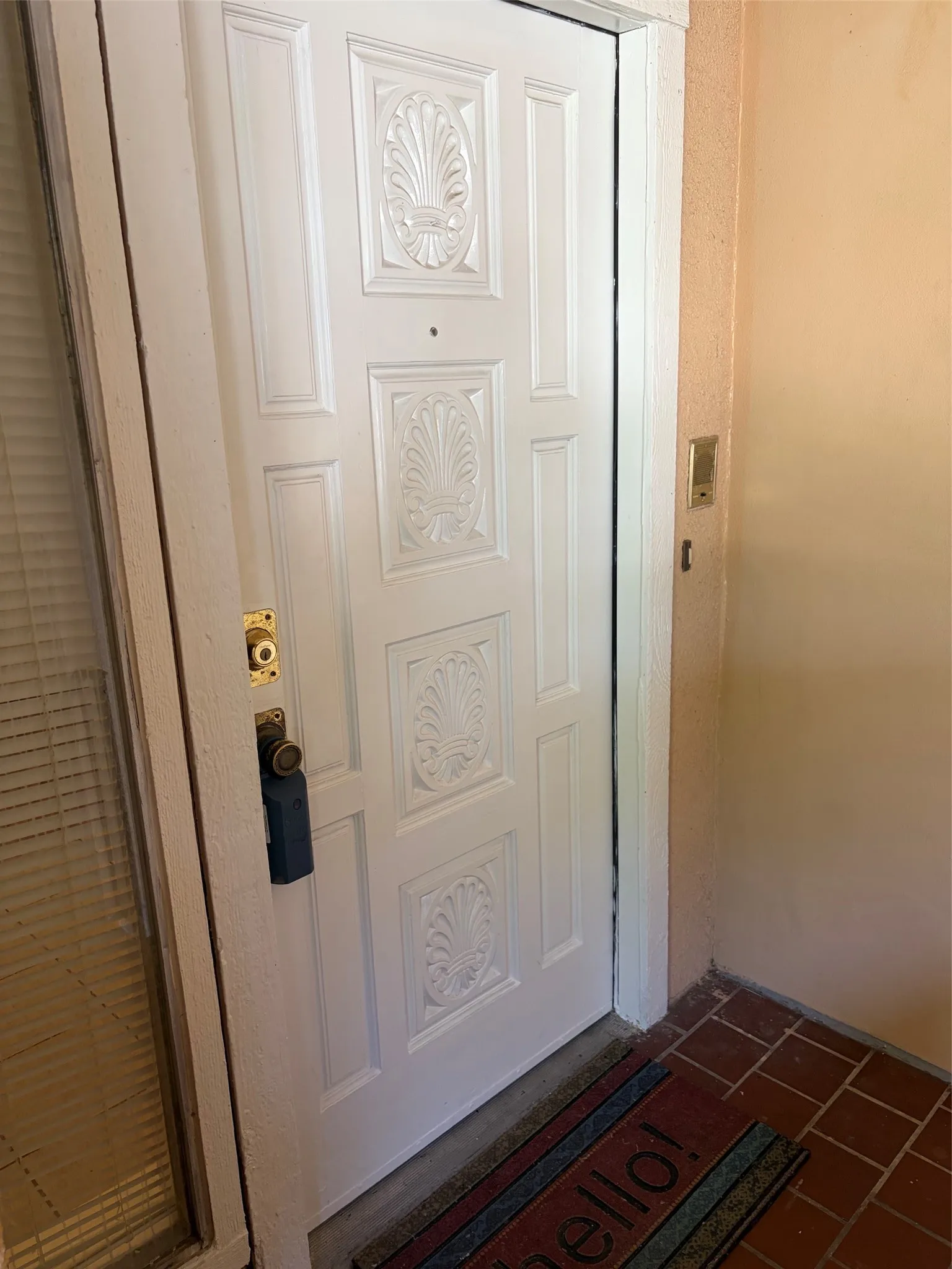 Townhouse For Rent in Tarrant County , 2126 Fleur De Lis Court, Arlington, Texas 76012, 1 Bedroom, 2 Bathroom, 2 Garage spaces, 1,122 Sqft, built in 1972, mls#21372236, Real Estate Agent in Arlington, Homes For Rent in Tarrant county, Homes For Rent in Arlington, Realtor in Arlington Texas, Real Estate Brokerage Independent Realty Texas, Luminita Cordes Realtor