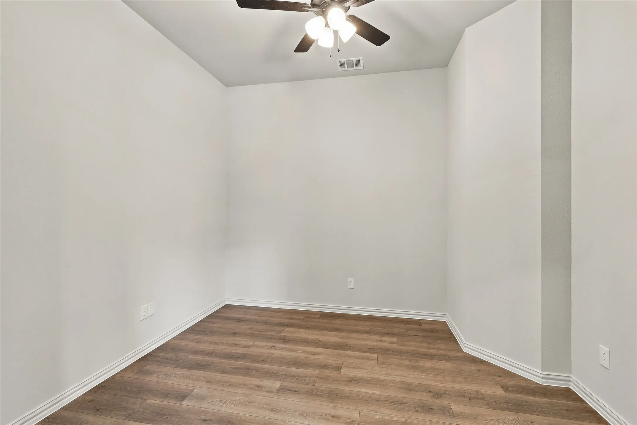 Single Family Residence For Sale in Denton County , 944 Alberta Spruce Road, Fort Worth, Texas 76247, 4 Bedroom, 3 Bathroom, 2 Garage spaces, 2,210 Sqft, built in 2026, mls#21371759, Real Estate Agent in Fort Worth, Homes For Sale in Denton county, Homes For Sale in Fort Worth, Realtor in Fort Worth Texas, Real Estate Brokerage Independent Realty Texas, Luminita Cordes Realtor