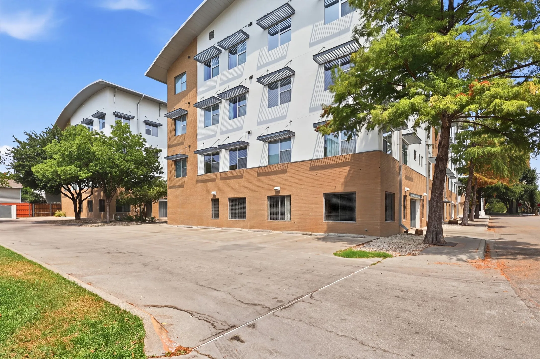 Condominium For Rent in Dallas County , 3025 Bryan Street 2H, Dallas, Texas 75204, 1 Bedroom, 1 Bathroom, 1 Garage spaces, 712 Sqft, built in 2006, mls#21370209, Real Estate Agent in Dallas, Homes For Rent in Dallas county, Homes For Rent in Dallas, Realtor in Dallas Texas, Real Estate Brokerage Independent Realty Texas, Luminita Cordes Realtor