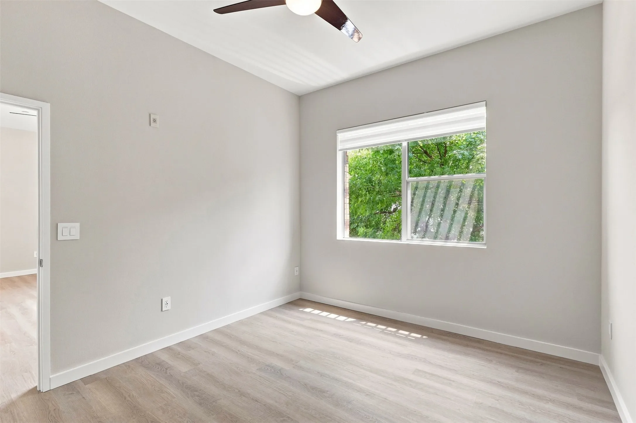 Condominium For Rent in Dallas County , 3025 Bryan Street 2H, Dallas, Texas 75204, 1 Bedroom, 1 Bathroom, 1 Garage spaces, 712 Sqft, built in 2006, mls#21370209, Real Estate Agent in Dallas, Homes For Rent in Dallas county, Homes For Rent in Dallas, Realtor in Dallas Texas, Real Estate Brokerage Independent Realty Texas, Luminita Cordes Realtor