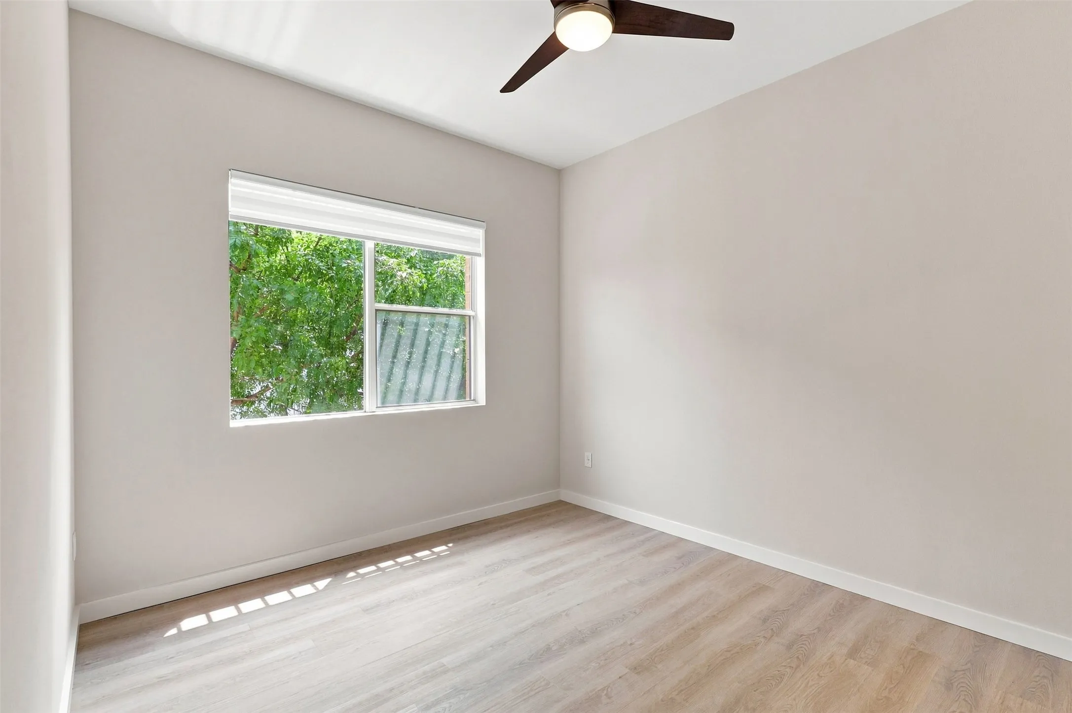 Condominium For Rent in Dallas County , 3025 Bryan Street 2H, Dallas, Texas 75204, 1 Bedroom, 1 Bathroom, 1 Garage spaces, 712 Sqft, built in 2006, mls#21370209, Real Estate Agent in Dallas, Homes For Rent in Dallas county, Homes For Rent in Dallas, Realtor in Dallas Texas, Real Estate Brokerage Independent Realty Texas, Luminita Cordes Realtor