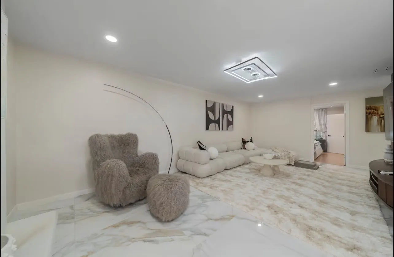 Duplex For Rent in Dallas County , 9003 Villa Park Circle, Dallas, Texas 75225, 2 Bedroom, 2 Bathroom, 1 Garage spaces, 1,618 Sqft, built in 1965, mls#21367558, Real Estate Agent in Dallas, Homes For Rent in Dallas county, Homes For Rent in Dallas, Realtor in Dallas Texas, Real Estate Brokerage Independent Realty Texas, Luminita Cordes Realtor