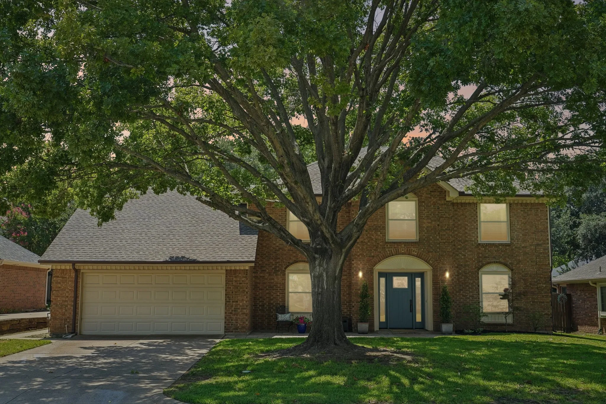 Single Family Residence For Sale in Tarrant County , 3231 Summerfield Drive, Grapevine, Texas 76051, 4 Bedroom, 3 Bathroom, 2 Garage spaces, 2,688 Sqft, built in 1985, mls#21369756, Real Estate Agent in Grapevine, Homes For Sale in Tarrant county, Homes For Sale in Grapevine, Realtor in Grapevine Texas, Real Estate Brokerage Independent Realty Texas, Luminita Cordes Realtor