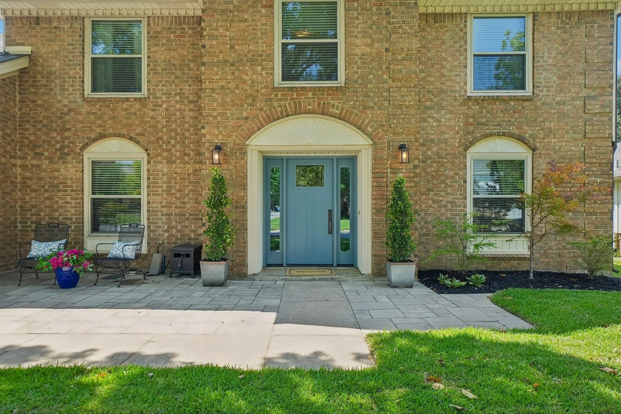 Single Family Residence For Sale in Tarrant County , 3231 Summerfield Drive, Grapevine, Texas 76051, 4 Bedroom, 3 Bathroom, 2 Garage spaces, 2,688 Sqft, built in 1985, mls#21369756, Real Estate Agent in Grapevine, Homes For Sale in Tarrant county, Homes For Sale in Grapevine, Realtor in Grapevine Texas, Real Estate Brokerage Independent Realty Texas, Luminita Cordes Realtor