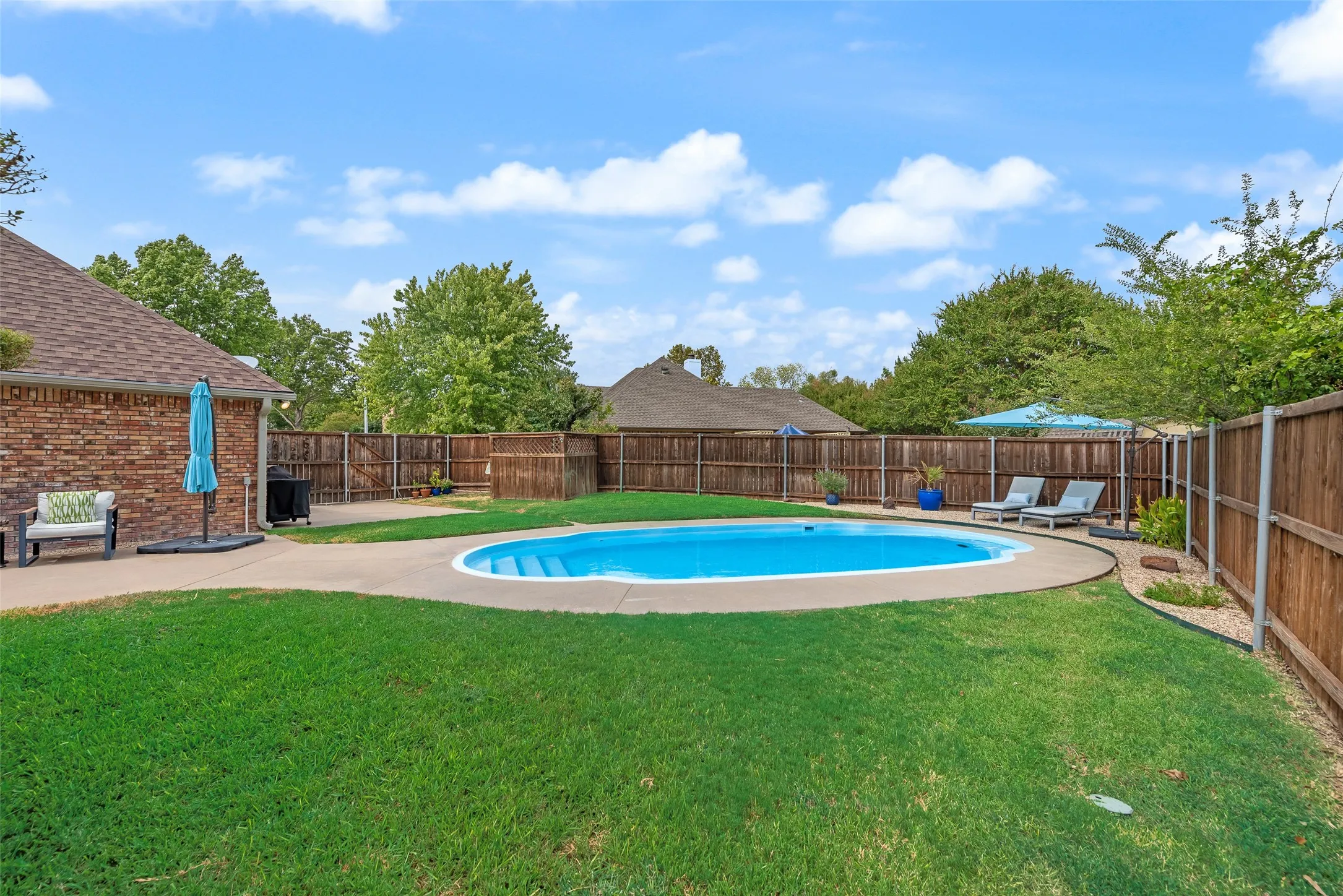View of the extended driveway/patio