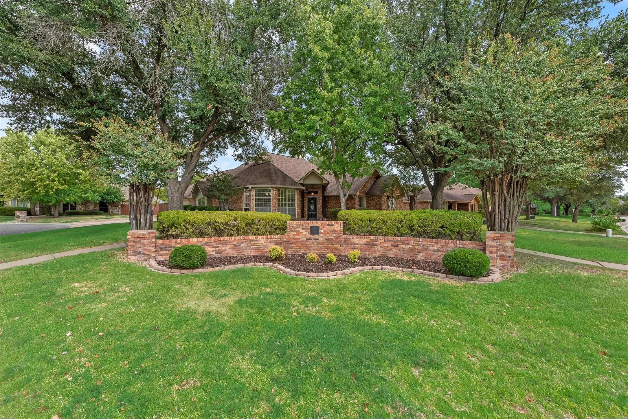 More than a quarter acre on a corner lot in a cul-de-sac.