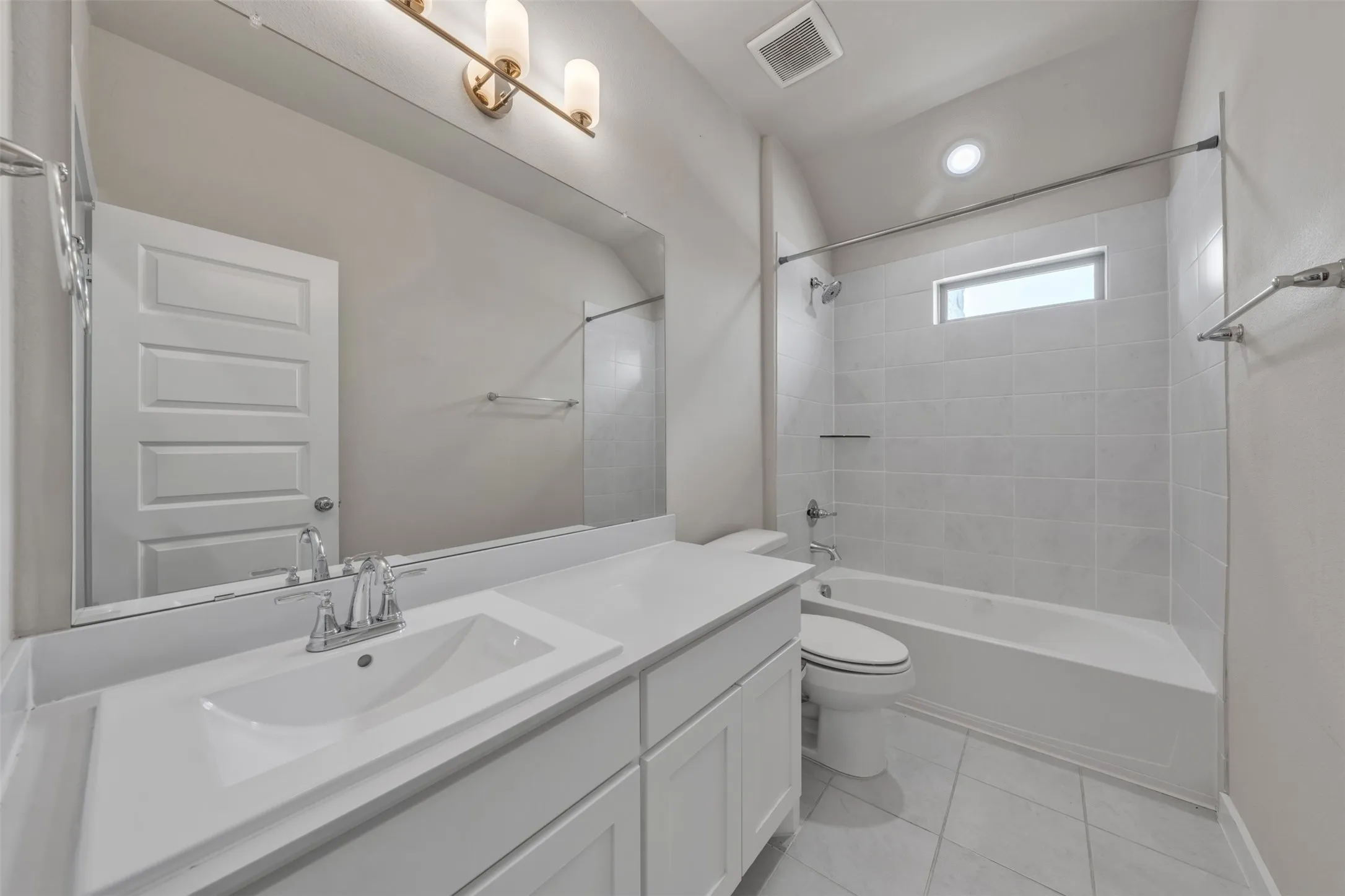 Single Family Residence For Sale in Kaufman County , 1802 Balfour Bend, Forney, Texas 75126, 5 Bedroom, 4 Bathroom, 2 Garage spaces, 3,583 Sqft, built in 2023, mls#21370490, Real Estate Agent in Forney, Homes For Sale in Kaufman county, Homes For Sale in Forney, Realtor in Forney Texas, Real Estate Brokerage Independent Realty Texas, Luminita Cordes Realtor