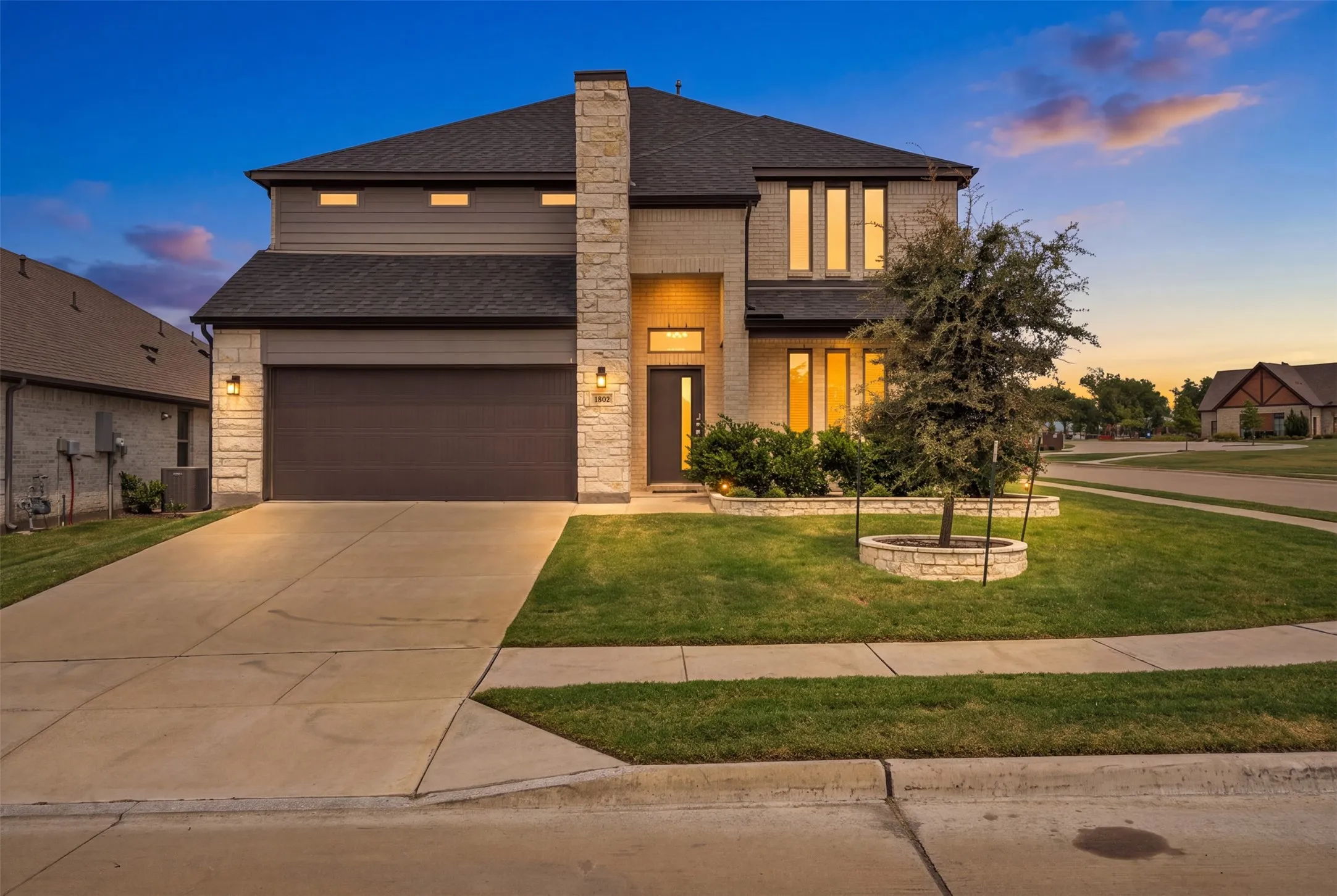 Single Family Residence For Sale in Kaufman County , 1802 Balfour Bend, Forney, Texas 75126, 5 Bedroom, 4 Bathroom, 2 Garage spaces, 3,583 Sqft, built in 2023, mls#21370490, Real Estate Agent in Forney, Homes For Sale in Kaufman county, Homes For Sale in Forney, Realtor in Forney Texas, Real Estate Brokerage Independent Realty Texas, Luminita Cordes Realtor