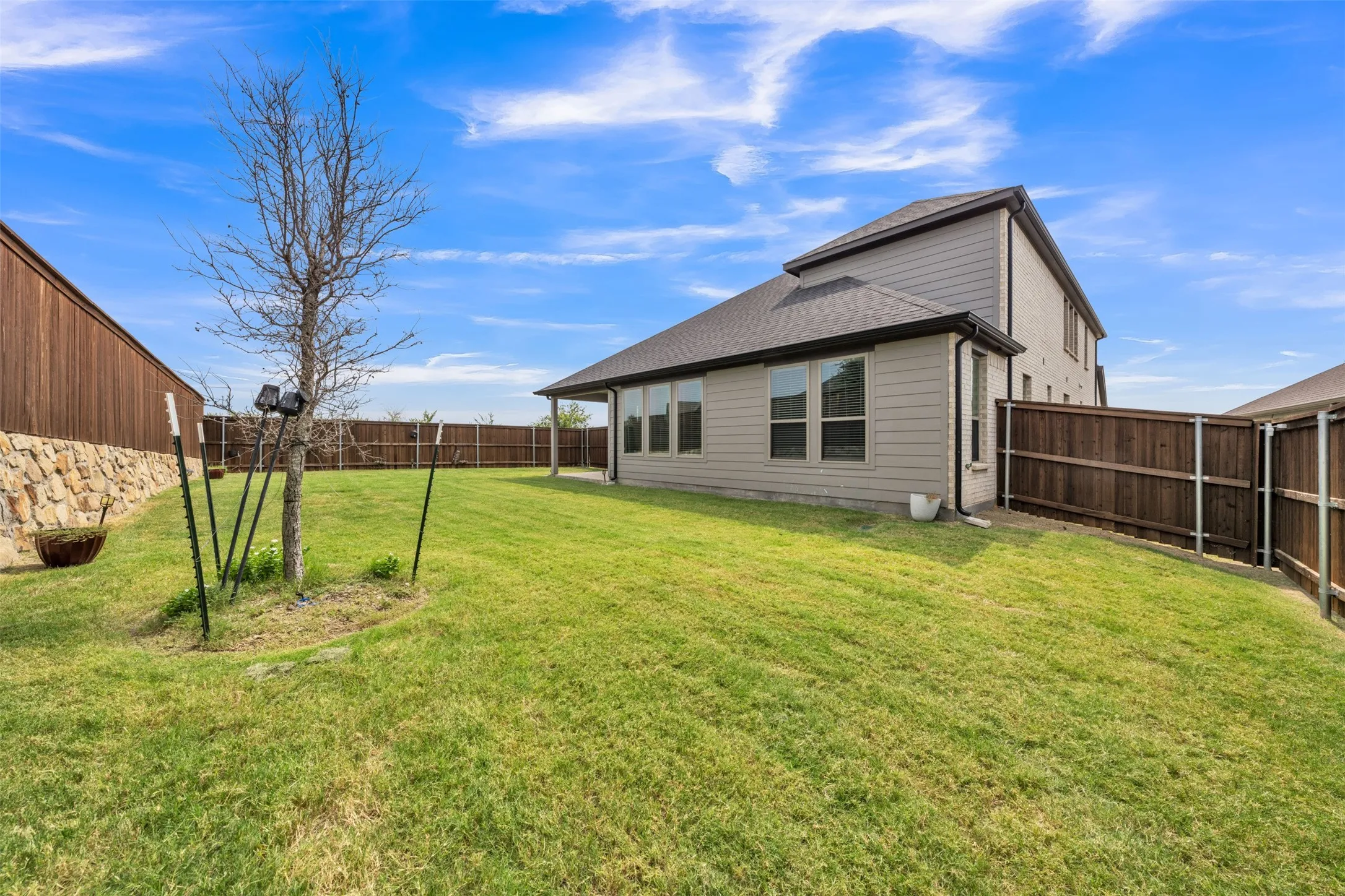 Single Family Residence For Sale in Kaufman County , 1802 Balfour Bend, Forney, Texas 75126, 5 Bedroom, 4 Bathroom, 2 Garage spaces, 3,583 Sqft, built in 2023, mls#21370490, Real Estate Agent in Forney, Homes For Sale in Kaufman county, Homes For Sale in Forney, Realtor in Forney Texas, Real Estate Brokerage Independent Realty Texas, Luminita Cordes Realtor