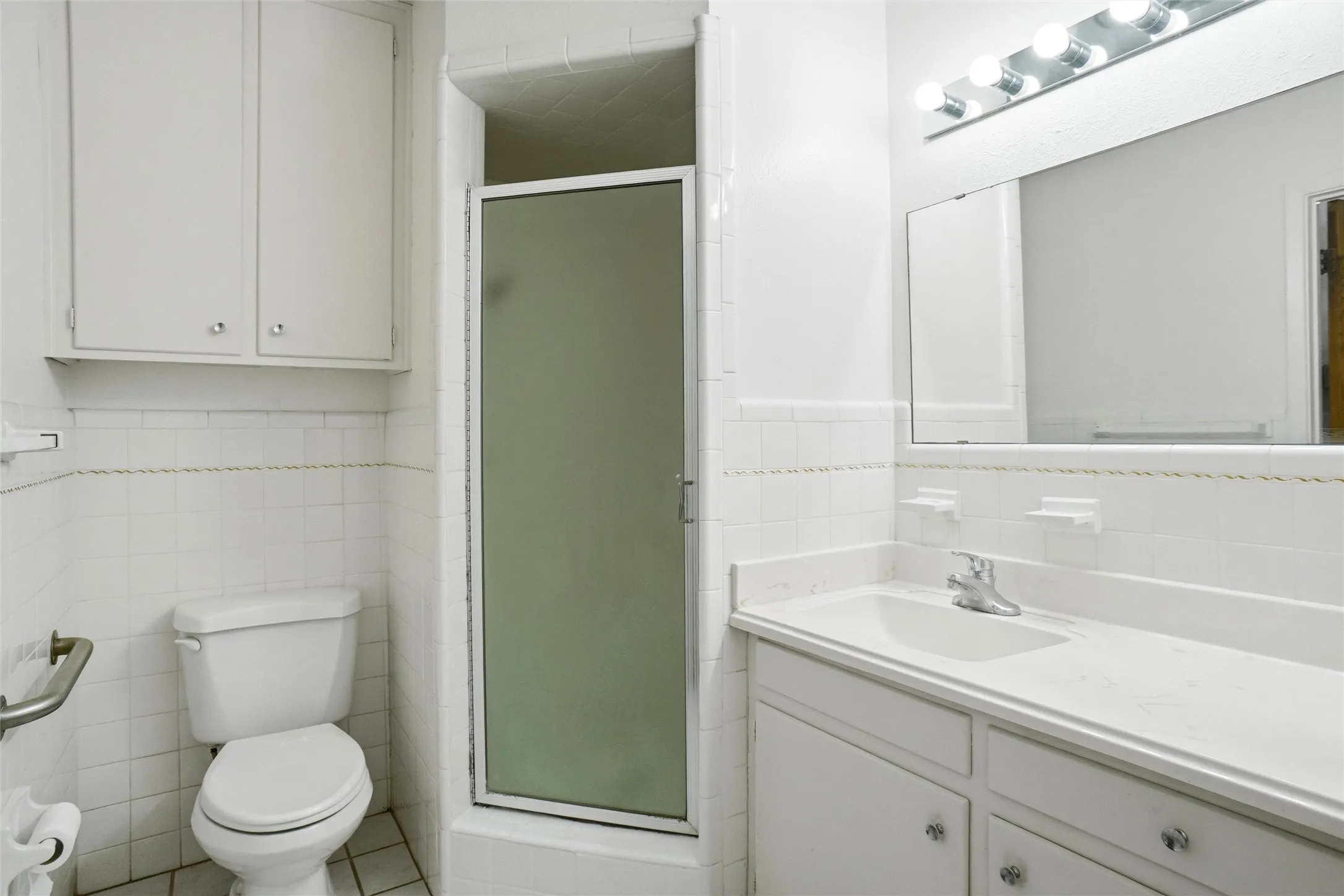 Single Family Residence For Rent in Tarrant County , 832 Overhill Drive, Hurst, Texas 76053, 3 Bedroom, 2 Bathroom, 2 Garage spaces, 2,170 Sqft, built in 1965, mls#21372297, Real Estate Agent in Hurst, Homes For Rent in Tarrant county, Homes For Rent in Hurst, Realtor in Hurst Texas, Real Estate Brokerage Independent Realty Texas, Luminita Cordes Realtor