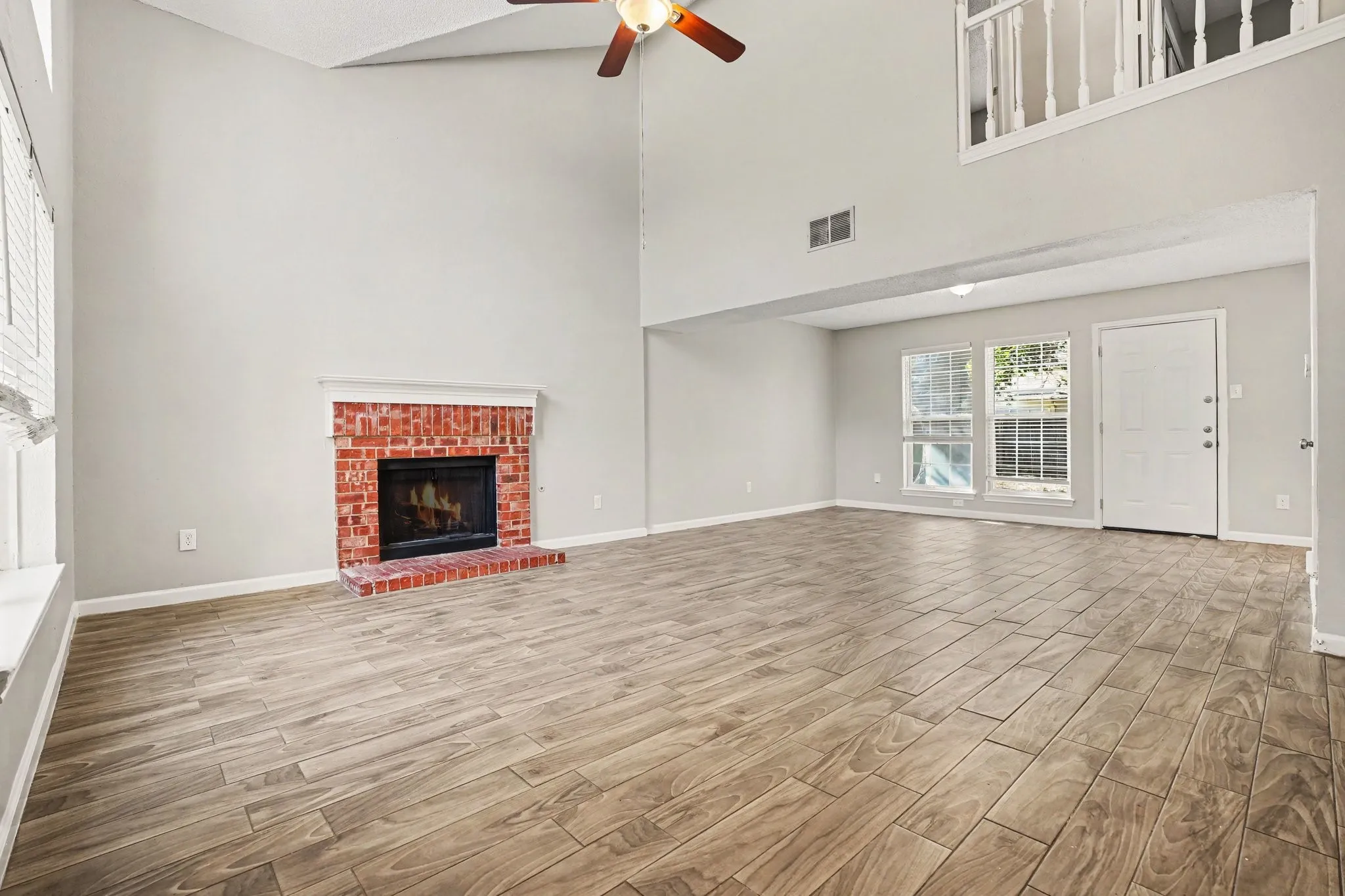 Single Family Residence For Sale in Dallas County , 307 Hopewell Street, Grand Prairie, Texas 75052, 3 Bedroom, 3 Bathroom, 2 Garage spaces, 1,630 Sqft, built in 1985, mls#21371772, Real Estate Agent in Grand Prairie, Homes For Sale in Dallas county, Homes For Sale in Grand Prairie, Realtor in Grand Prairie Texas, Real Estate Brokerage Independent Realty Texas, Luminita Cordes Realtor