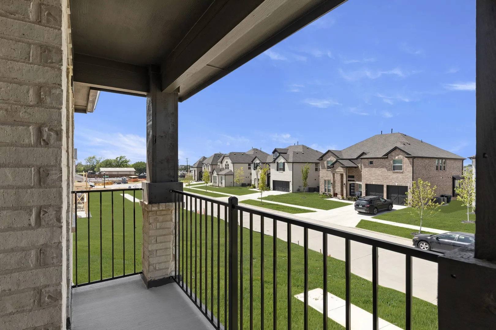 23. 1461 Porter - Balcony.jpg