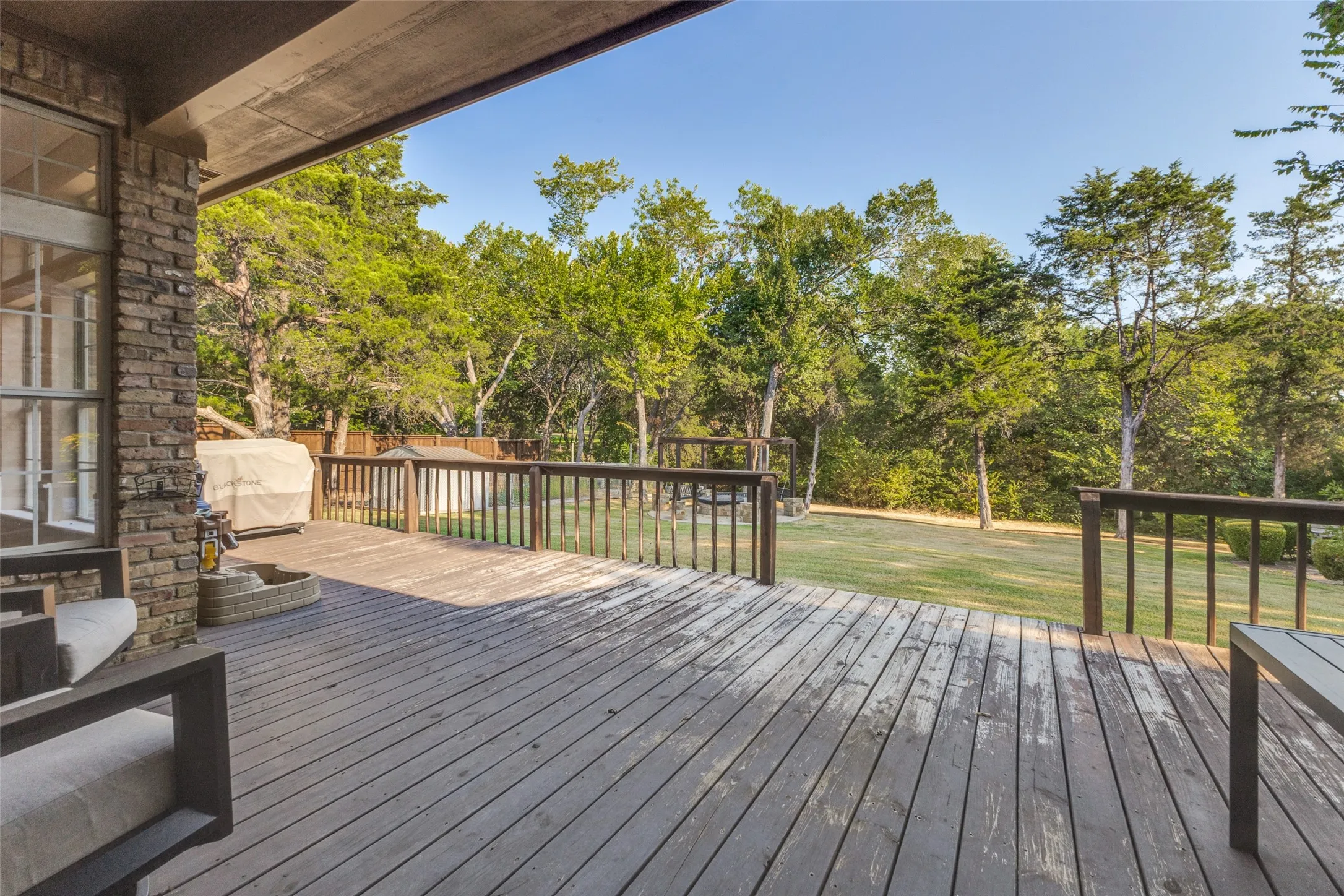 Single Family Residence For Sale in Rockwall County , 529 Chippendale Drive, Heath, Texas 75032, 5 Bedroom, 4 Bathroom, 3 Garage spaces, 3,196 Sqft, built in 1991, mls#21371033, Real Estate Agent in Heath, Homes For Sale in Rockwall county, Homes For Sale in Heath, Realtor in Heath Texas, Real Estate Brokerage Independent Realty Texas, Luminita Cordes Realtor