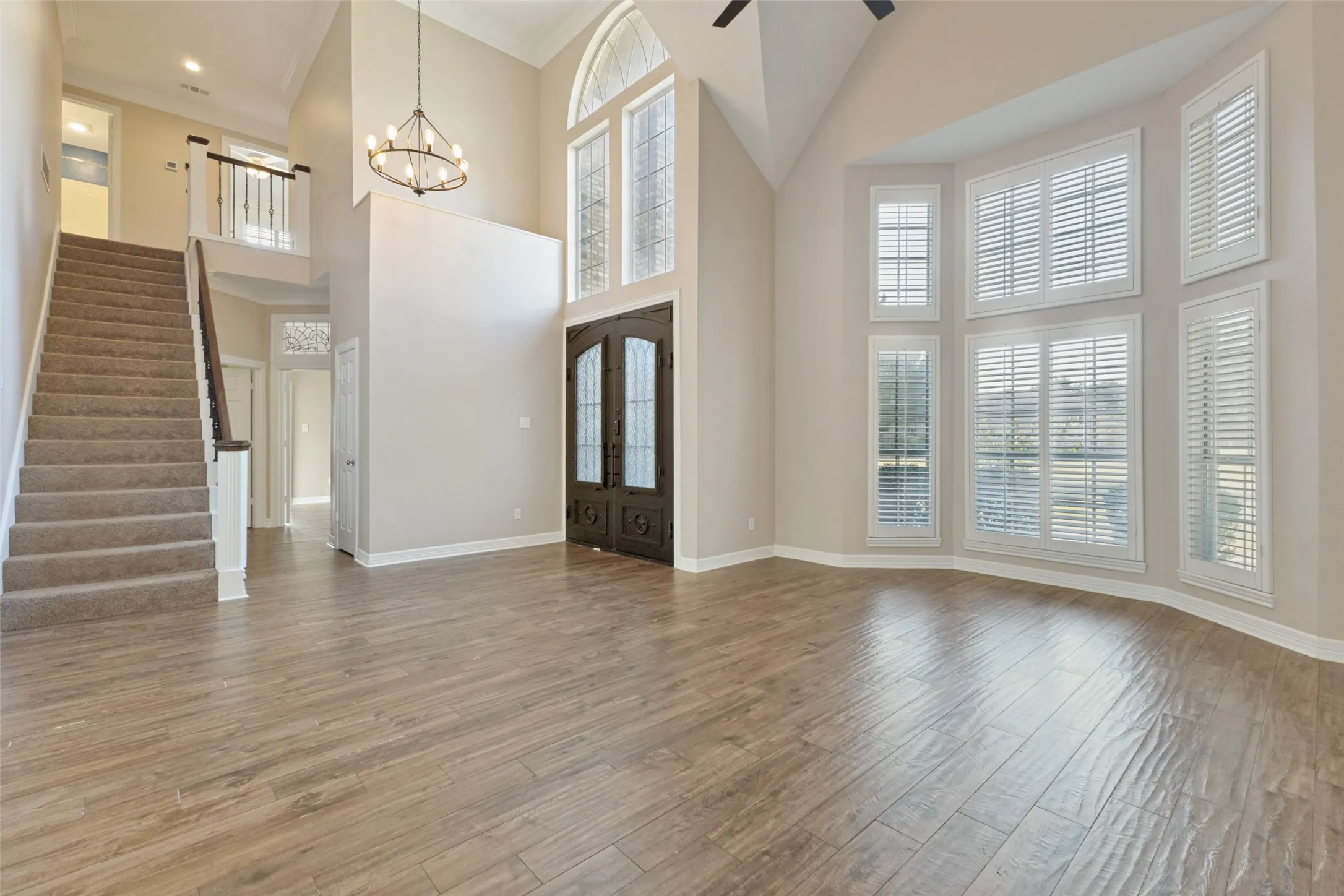 Single Family Residence For Sale in Rockwall County , 529 Chippendale Drive, Heath, Texas 75032, 5 Bedroom, 4 Bathroom, 3 Garage spaces, 3,196 Sqft, built in 1991, mls#21371033, Real Estate Agent in Heath, Homes For Sale in Rockwall county, Homes For Sale in Heath, Realtor in Heath Texas, Real Estate Brokerage Independent Realty Texas, Luminita Cordes Realtor