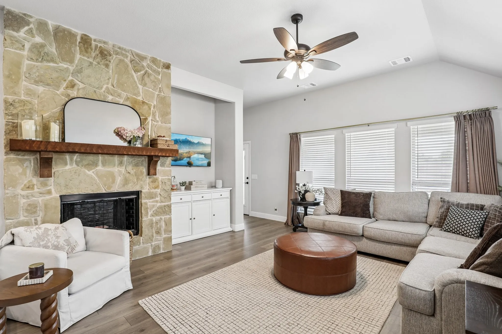 Single Family Residence For Sale in Dallas County , 166 Martinique Drive, Lancaster, Texas 75146, 4 Bedroom, 3 Bathroom, 2 Garage spaces, 2,335 Sqft, built in 2023, mls#21372200, Real Estate Agent in Lancaster, Homes For Sale in Dallas county, Homes For Sale in Lancaster, Realtor in Lancaster Texas, Real Estate Brokerage Independent Realty Texas, Luminita Cordes Realtor