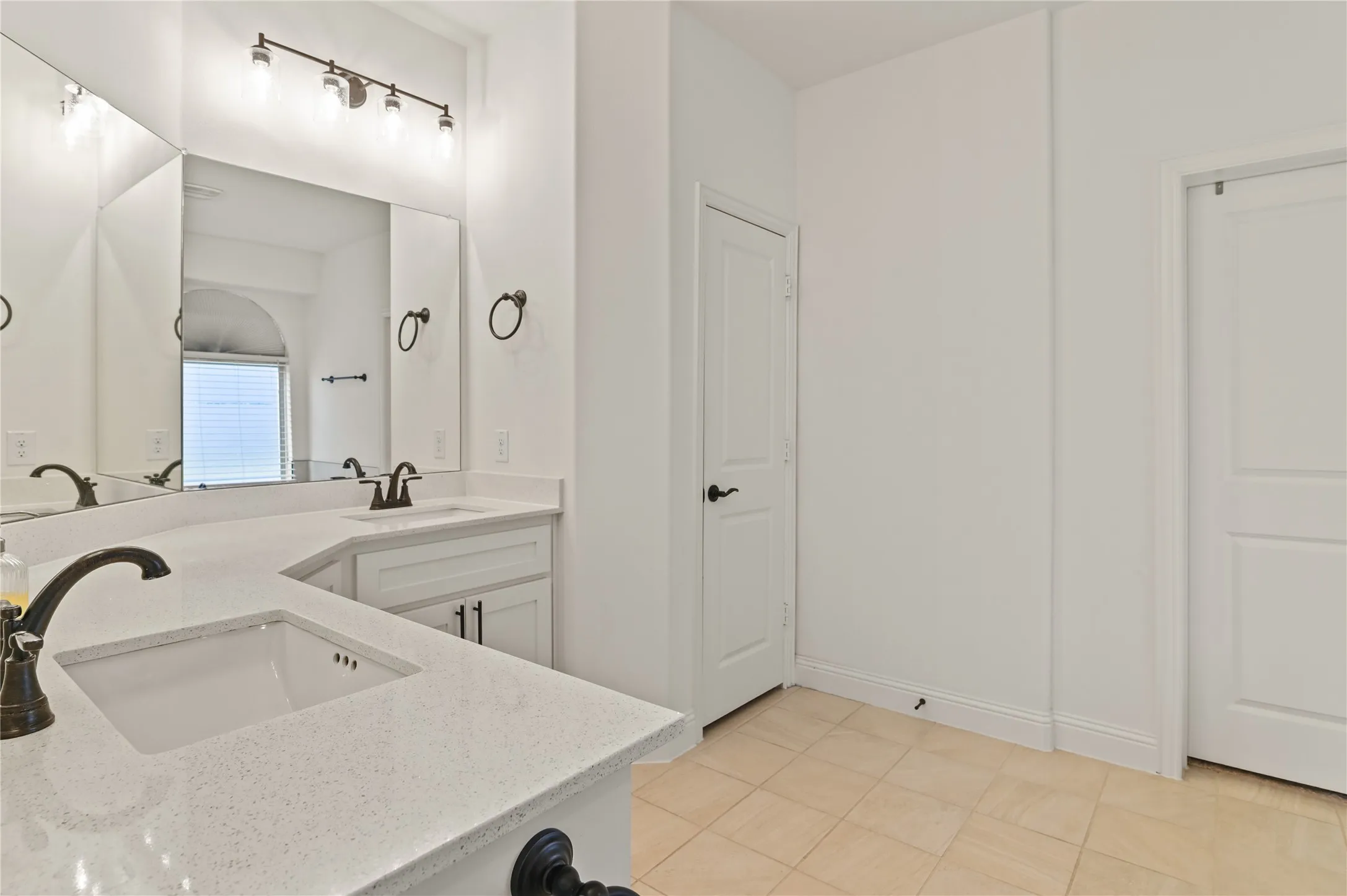 Single Family Residence For Sale in Collin County , 1611 Mc Master Lane, Prosper, Texas 75078, 5 Bedroom, 4 Bathroom, 2 Garage spaces, 3,673 Sqft, built in 2023, mls#21366421, Real Estate Agent in Prosper, Homes For Sale in Collin county, Homes For Sale in Prosper, Realtor in Prosper Texas, Real Estate Brokerage Independent Realty Texas, Luminita Cordes Realtor