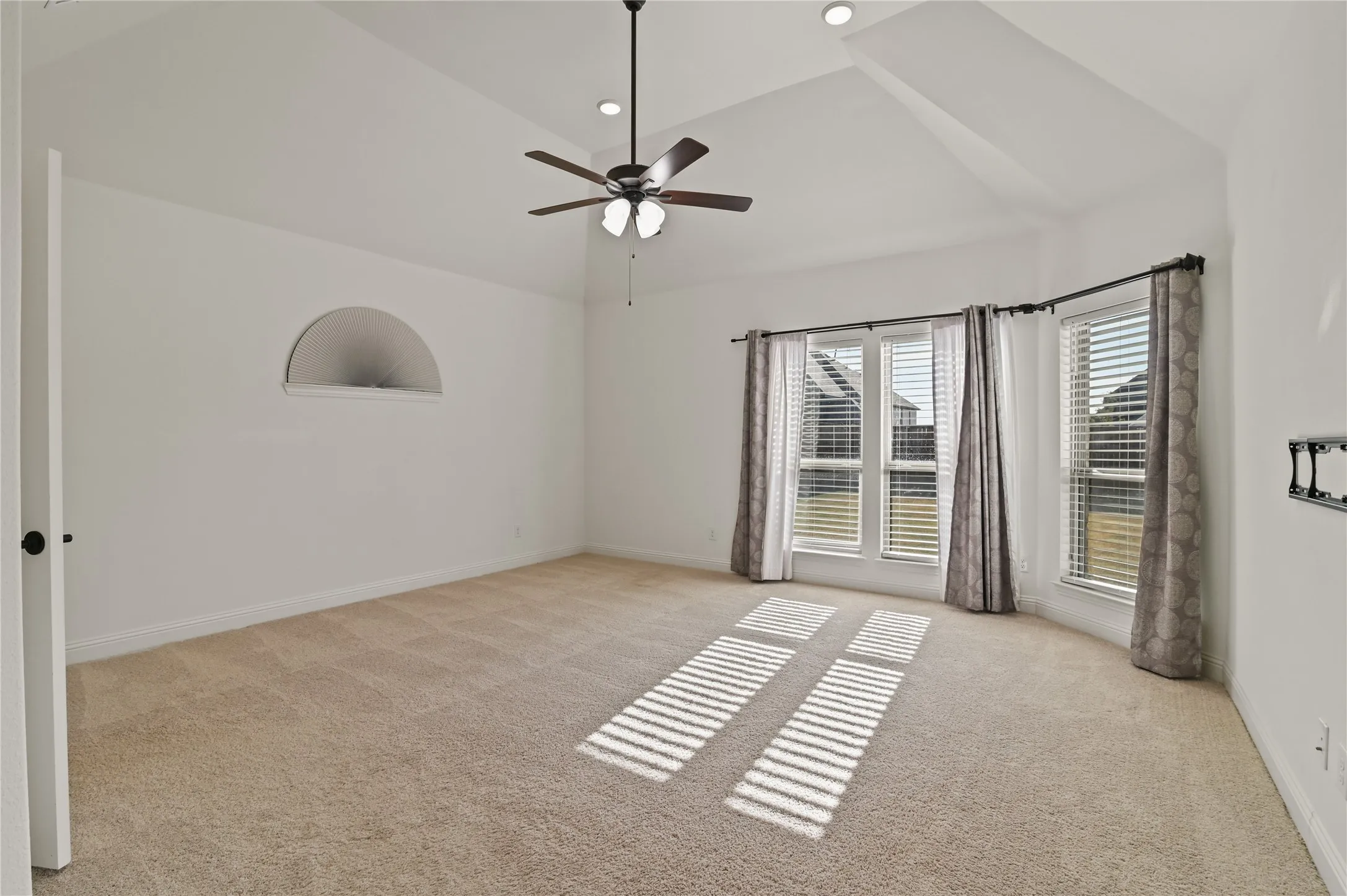 Single Family Residence For Sale in Collin County , 1611 Mc Master Lane, Prosper, Texas 75078, 5 Bedroom, 4 Bathroom, 2 Garage spaces, 3,673 Sqft, built in 2023, mls#21366421, Real Estate Agent in Prosper, Homes For Sale in Collin county, Homes For Sale in Prosper, Realtor in Prosper Texas, Real Estate Brokerage Independent Realty Texas, Luminita Cordes Realtor