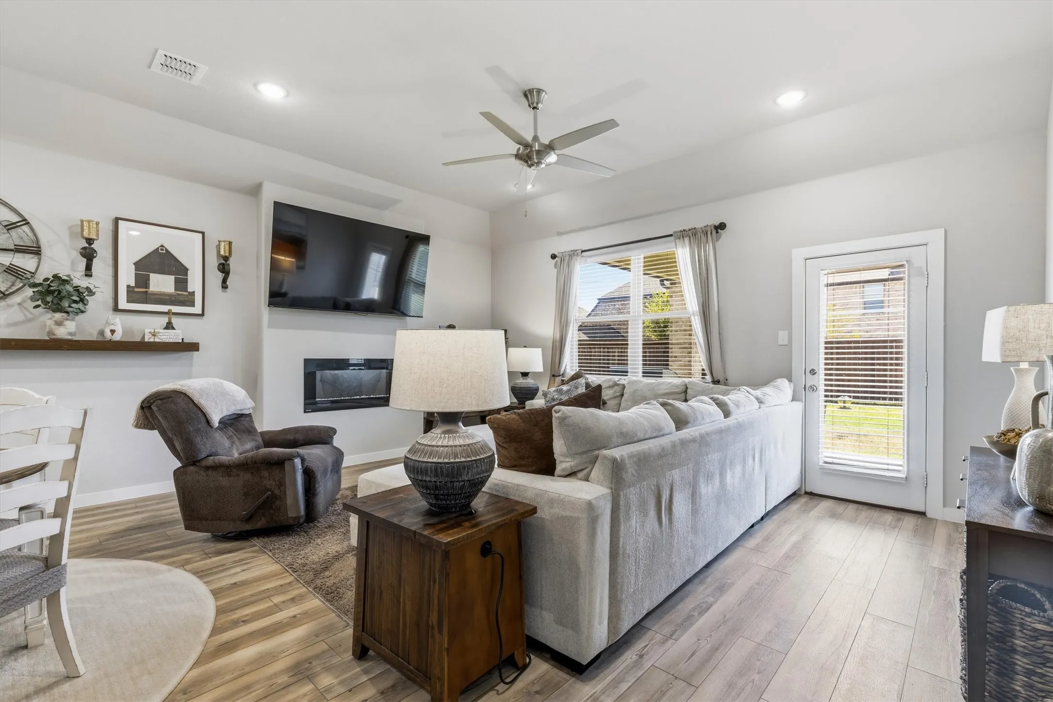 Single Family Residence For Sale in Hunt County , 3213 Timineri Lane, Royse City, Texas 75189, 5 Bedroom, 4 Bathroom, 2 Garage spaces, 2,982 Sqft, built in 2022, mls#21371044, Real Estate Agent in Royse City, Homes For Sale in Hunt county, Homes For Sale in Royse City, Realtor in Royse City Texas, Real Estate Brokerage Independent Realty Texas, Luminita Cordes Realtor