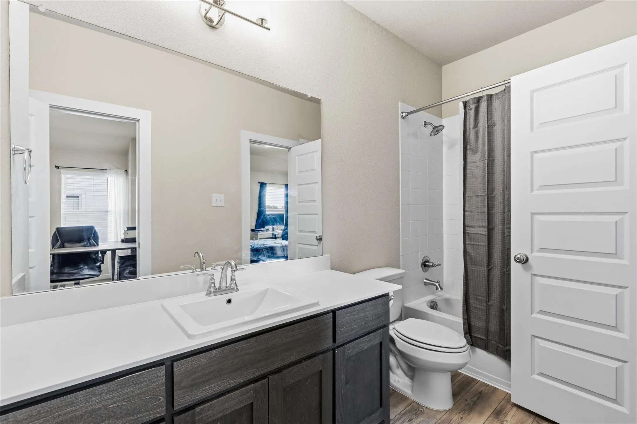 Single Family Residence For Sale in Hunt County , 3213 Timineri Lane, Royse City, Texas 75189, 5 Bedroom, 4 Bathroom, 2 Garage spaces, 2,982 Sqft, built in 2022, mls#21371044, Real Estate Agent in Royse City, Homes For Sale in Hunt county, Homes For Sale in Royse City, Realtor in Royse City Texas, Real Estate Brokerage Independent Realty Texas, Luminita Cordes Realtor