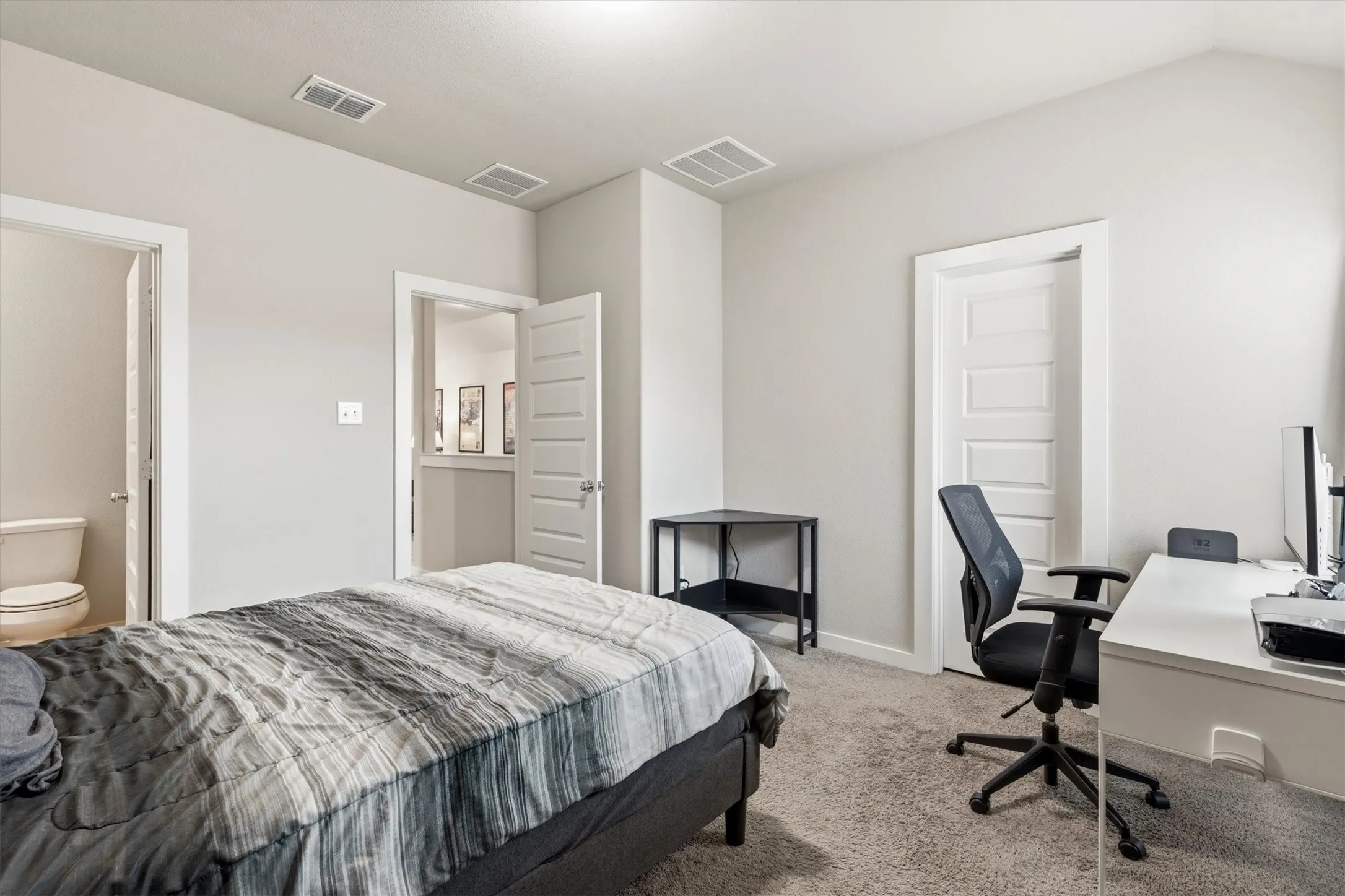Single Family Residence For Sale in Hunt County , 3213 Timineri Lane, Royse City, Texas 75189, 5 Bedroom, 4 Bathroom, 2 Garage spaces, 2,982 Sqft, built in 2022, mls#21371044, Real Estate Agent in Royse City, Homes For Sale in Hunt county, Homes For Sale in Royse City, Realtor in Royse City Texas, Real Estate Brokerage Independent Realty Texas, Luminita Cordes Realtor