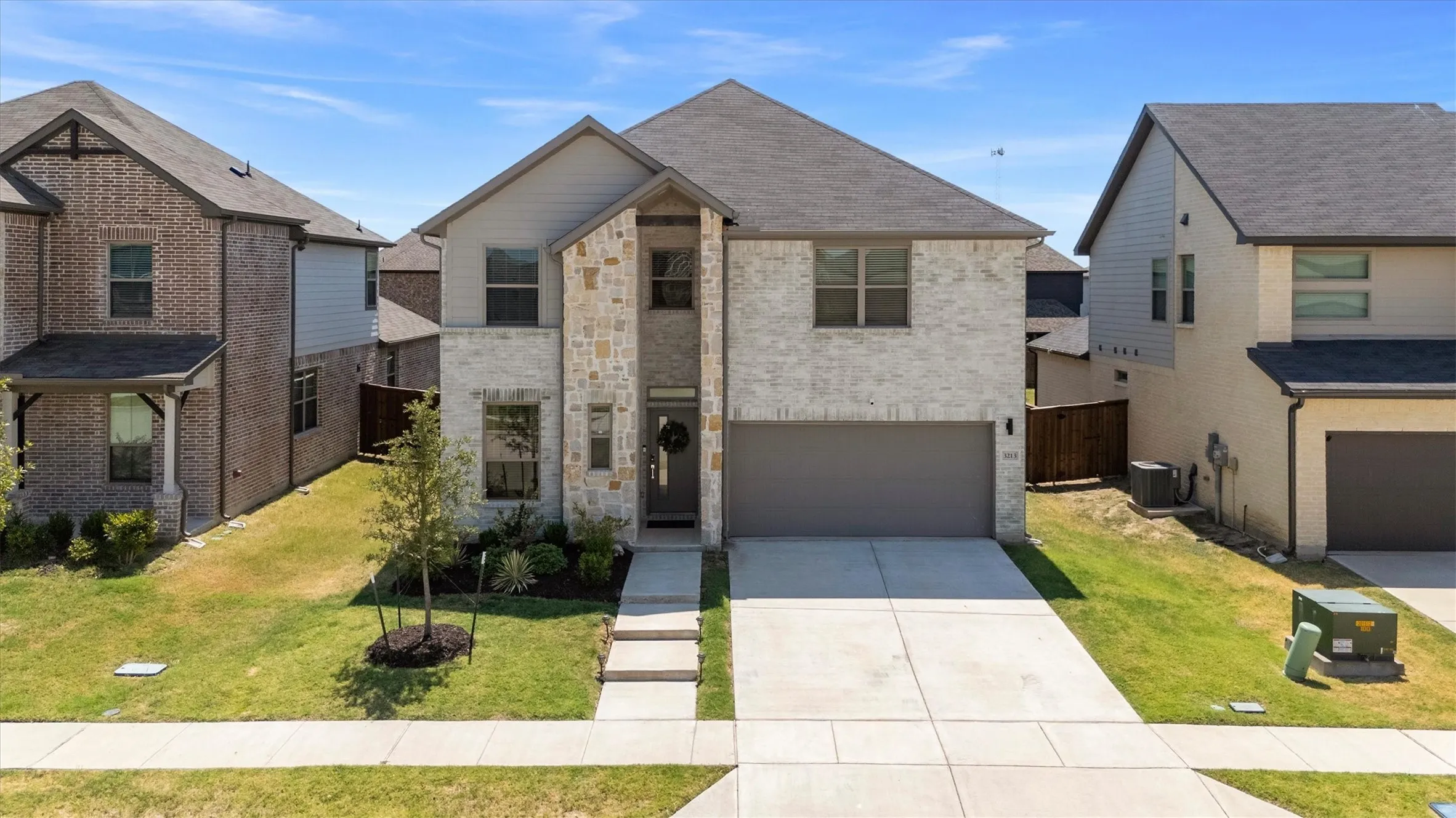 Single Family Residence For Sale in Hunt County , 3213 Timineri Lane, Royse City, Texas 75189, 5 Bedroom, 4 Bathroom, 2 Garage spaces, 2,982 Sqft, built in 2022, mls#21371044, Real Estate Agent in Royse City, Homes For Sale in Hunt county, Homes For Sale in Royse City, Realtor in Royse City Texas, Real Estate Brokerage Independent Realty Texas, Luminita Cordes Realtor