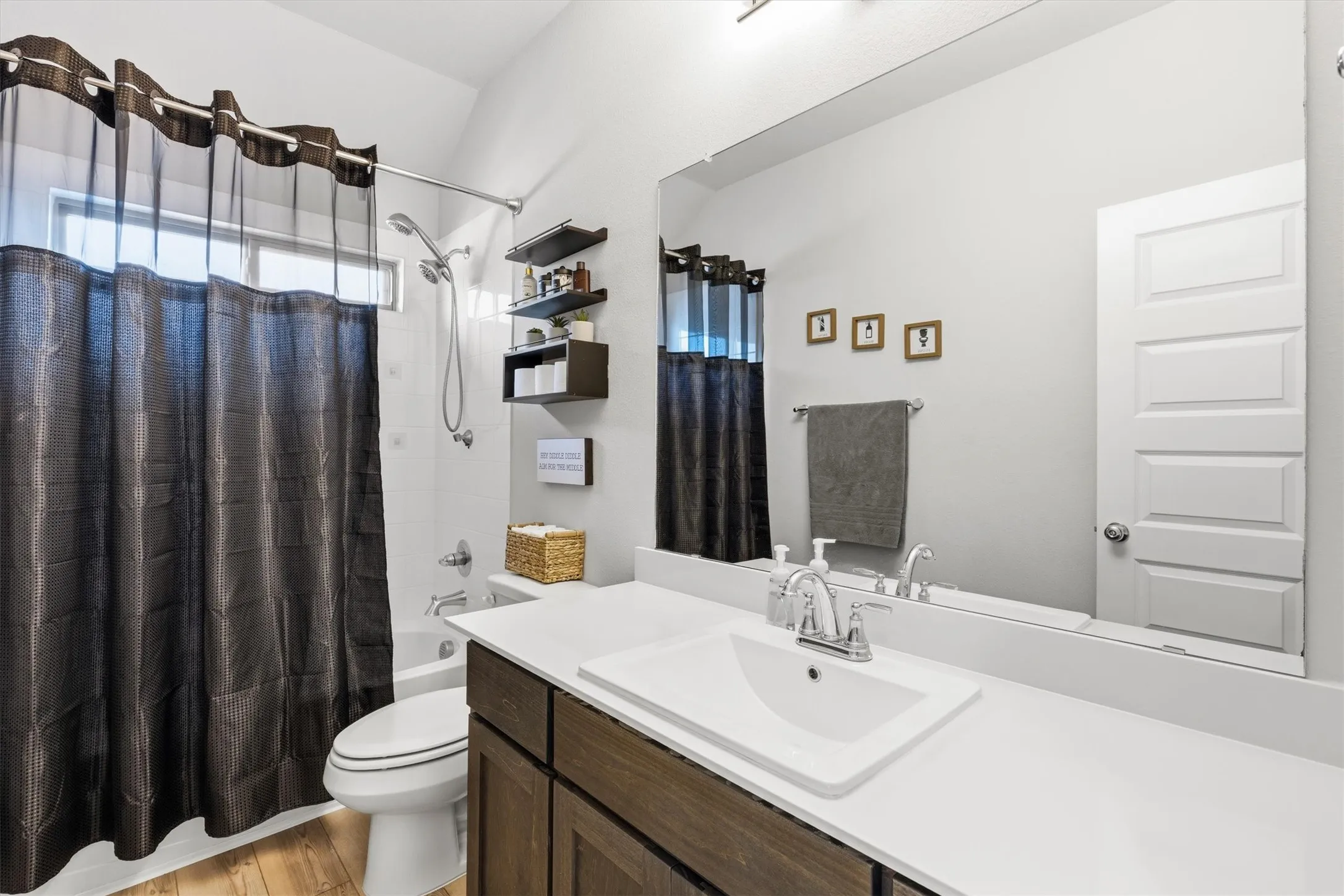 Single Family Residence For Sale in Hunt County , 3213 Timineri Lane, Royse City, Texas 75189, 5 Bedroom, 4 Bathroom, 2 Garage spaces, 2,982 Sqft, built in 2022, mls#21371044, Real Estate Agent in Royse City, Homes For Sale in Hunt county, Homes For Sale in Royse City, Realtor in Royse City Texas, Real Estate Brokerage Independent Realty Texas, Luminita Cordes Realtor