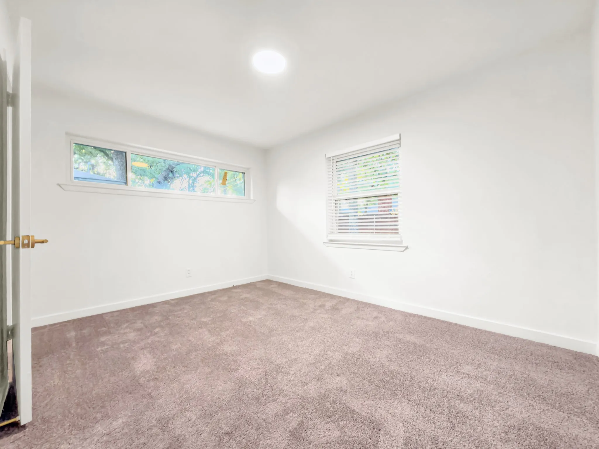 Single Family Residence For Sale in Dallas County , 2633 Locksley, Irving, Texas 75061, 3 Bedroom, 2 Bathroom, 1 Garage spaces, 1,954 Sqft, built in 1963, mls#21372295, Real Estate Agent in Irving, Homes For Sale in Dallas county, Homes For Sale in Irving, Realtor in Irving Texas, Real Estate Brokerage Independent Realty Texas, Luminita Cordes Realtor