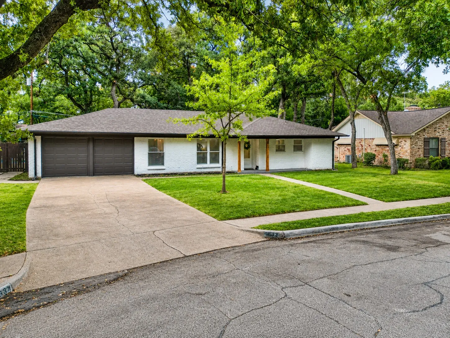 Single Family Residence For Sale in Dallas County , 2633 Locksley, Irving, Texas 75061, 3 Bedroom, 2 Bathroom, 1 Garage spaces, 1,954 Sqft, built in 1963, mls#21372295, Real Estate Agent in Irving, Homes For Sale in Dallas county, Homes For Sale in Irving, Realtor in Irving Texas, Real Estate Brokerage Independent Realty Texas, Luminita Cordes Realtor