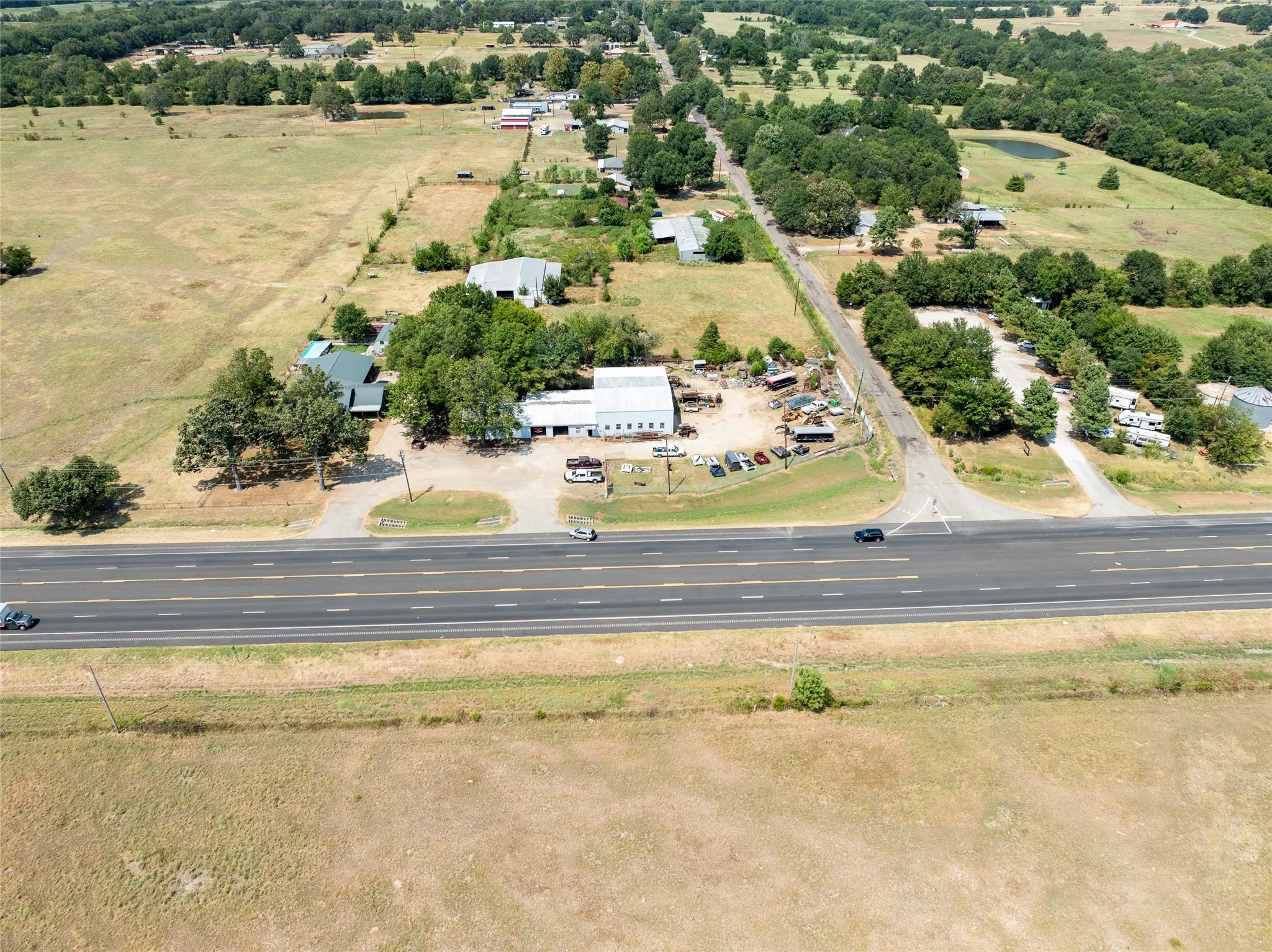 Warehouse For Sale in Lamar County , 4687 E Highway 82, Paris, Texas 75462, 0, 0, Garage spaces, 0 Sqft, built in 1970, mls#21372277, Real Estate Agent in Paris, Homes For Sale in Lamar county, Homes For Sale in Paris, Realtor in Paris Texas, Real Estate Brokerage Independent Realty Texas, Luminita Cordes Realtor