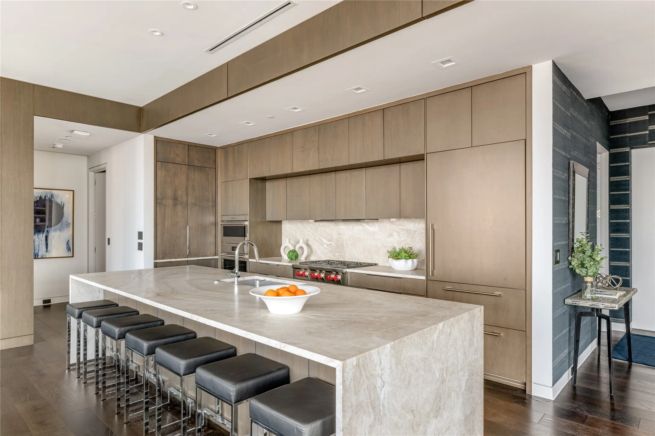 Condominium For Sale in Dallas County , 1918 Olive Street 3403, Dallas, Texas 75201, 2 Bedroom, 2 Bathroom, 2 Garage spaces, 2,417 Sqft, built in 2012, mls#21372283, Real Estate Agent in Dallas, Homes For Sale in Dallas county, Homes For Sale in Dallas, Realtor in Dallas Texas, Real Estate Brokerage Independent Realty Texas, Luminita Cordes Realtor