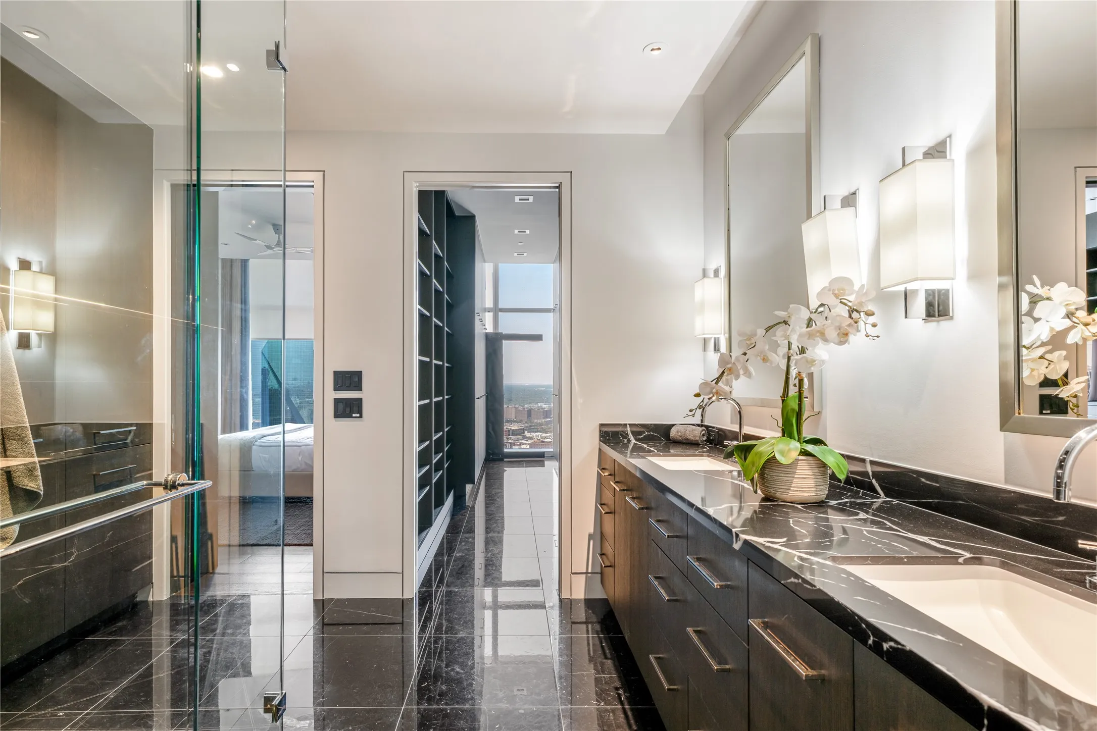 Condominium For Sale in Dallas County , 1918 Olive Street 3403, Dallas, Texas 75201, 2 Bedroom, 2 Bathroom, 2 Garage spaces, 2,417 Sqft, built in 2012, mls#21372283, Real Estate Agent in Dallas, Homes For Sale in Dallas county, Homes For Sale in Dallas, Realtor in Dallas Texas, Real Estate Brokerage Independent Realty Texas, Luminita Cordes Realtor