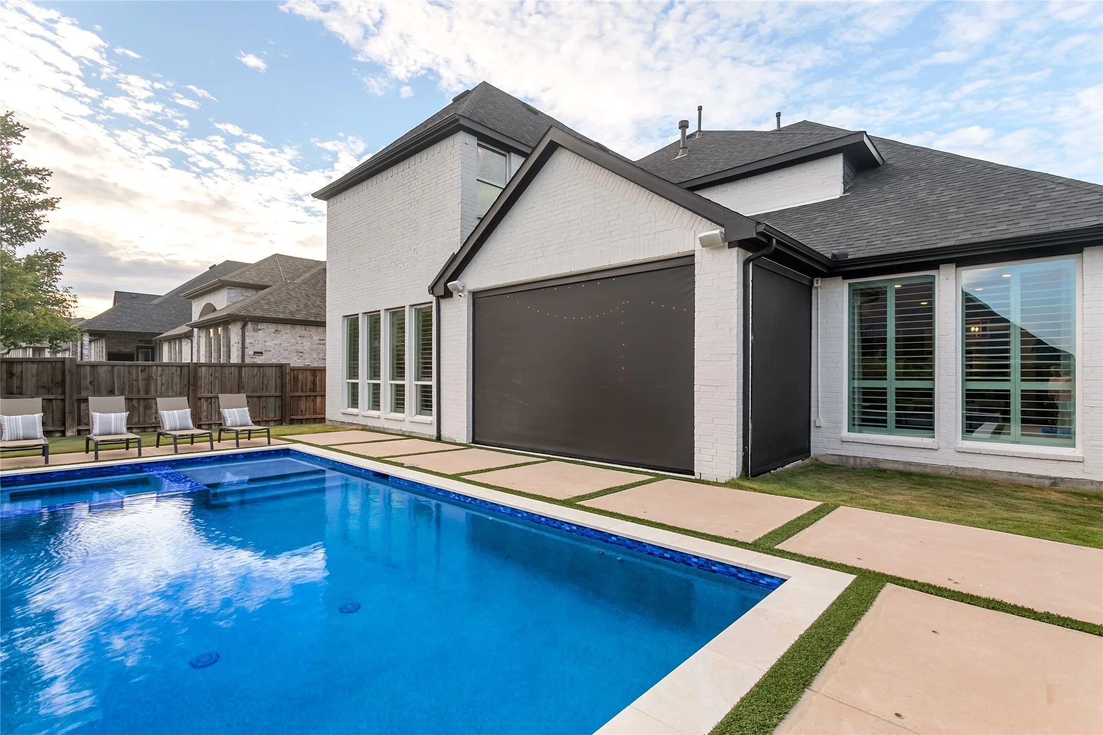Electric screens allow visibility from the inside with privacy from the outside.