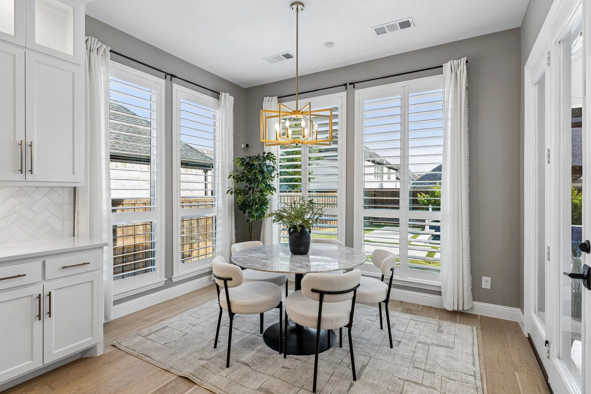 Single Family Residence For Sale in Collin County , 1581 Turnberry Drive, Prosper, Texas 75078, 5 Bedroom, 6 Bathroom, 3 Garage spaces, 4,169 Sqft, built in 2021, mls#21368720, Real Estate Agent in Prosper, Homes For Sale in Collin county, Homes For Sale in Prosper, Realtor in Prosper Texas, Real Estate Brokerage Independent Realty Texas, Luminita Cordes Realtor
