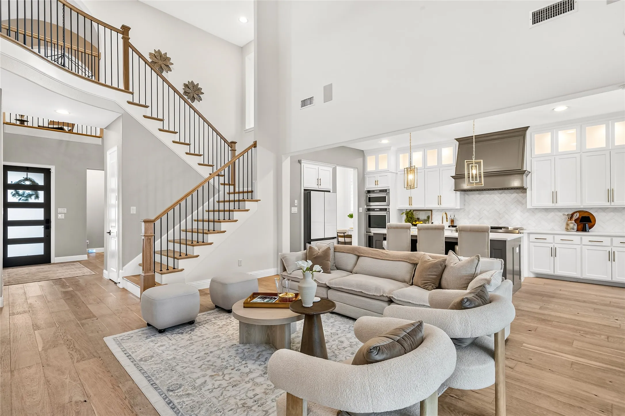 Single Family Residence For Sale in Collin County , 1581 Turnberry Drive, Prosper, Texas 75078, 5 Bedroom, 6 Bathroom, 3 Garage spaces, 4,169 Sqft, built in 2021, mls#21368720, Real Estate Agent in Prosper, Homes For Sale in Collin county, Homes For Sale in Prosper, Realtor in Prosper Texas, Real Estate Brokerage Independent Realty Texas, Luminita Cordes Realtor