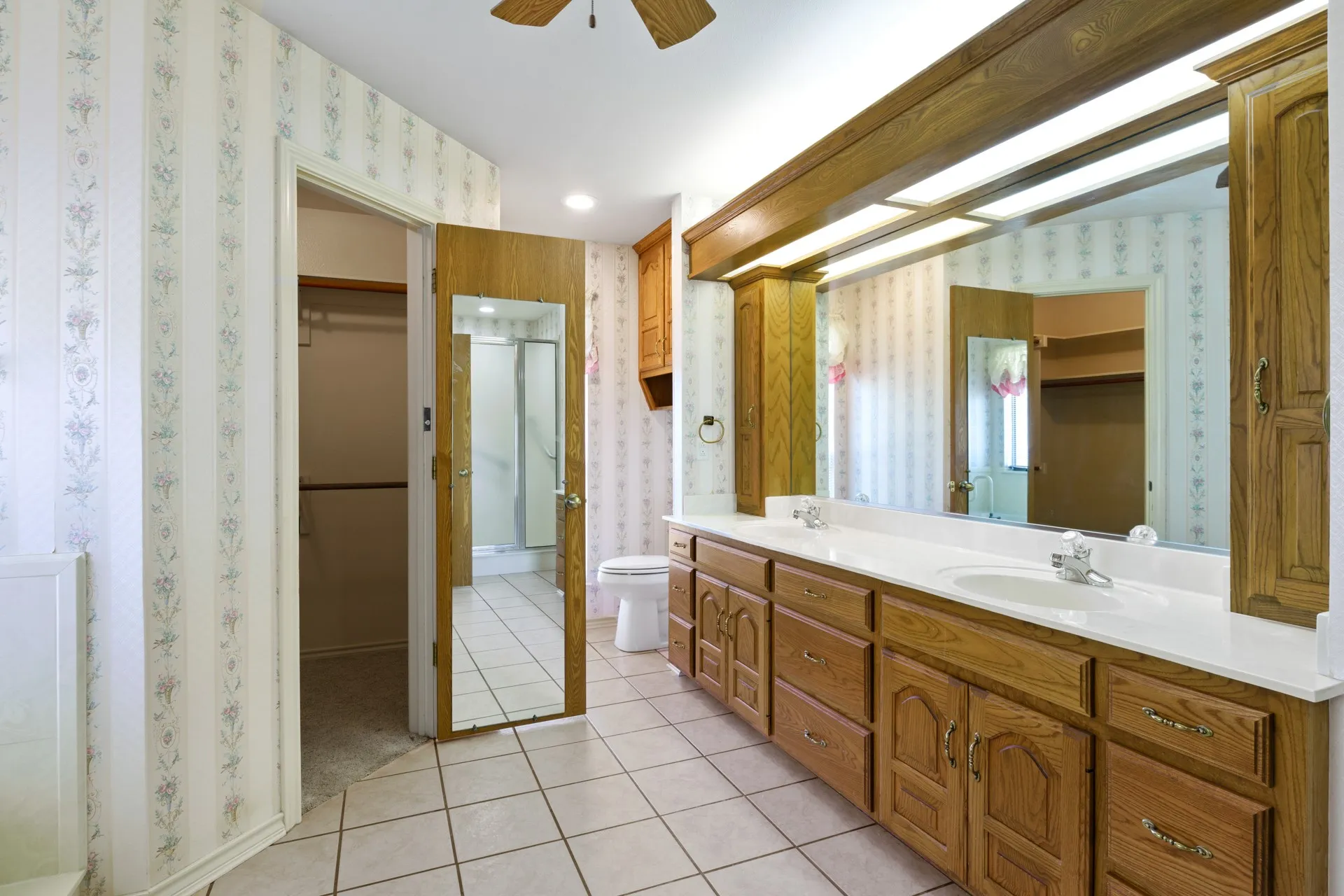 Single Family Residence For Sale in Titus County , 1149 County Road 4510, Mt Pleasant, Texas 75455, 3 Bedroom, 3 Bathroom, 2 Garage spaces, 2,046 Sqft, built in 1995, mls#21371833, Real Estate Agent in Mt Pleasant, Homes For Sale in Titus county, Homes For Sale in Mt Pleasant, Realtor in Mt Pleasant Texas, Real Estate Brokerage Independent Realty Texas, Luminita Cordes Realtor