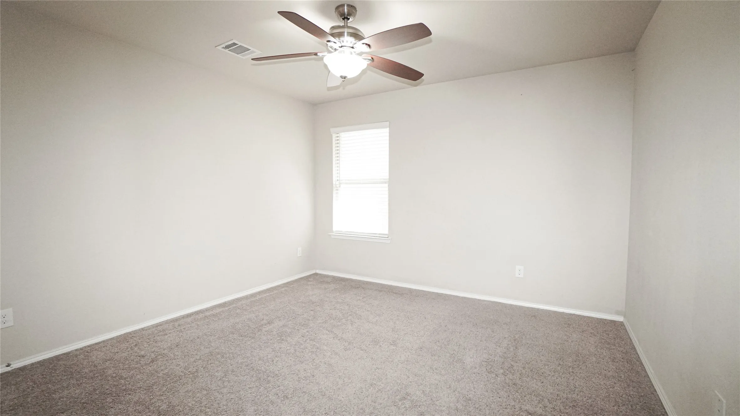 Single Family Residence For Rent in Rockwall County , 2520 Saldana Drive, Fate, Texas 75189, 4 Bedroom, 2 Bathroom, 2 Garage spaces, 1,923 Sqft, built in 2017, mls#21372108, Real Estate Agent in Fate, Homes For Rent in Rockwall county, Homes For Rent in Fate, Realtor in Fate Texas, Real Estate Brokerage Independent Realty Texas, Luminita Cordes Realtor