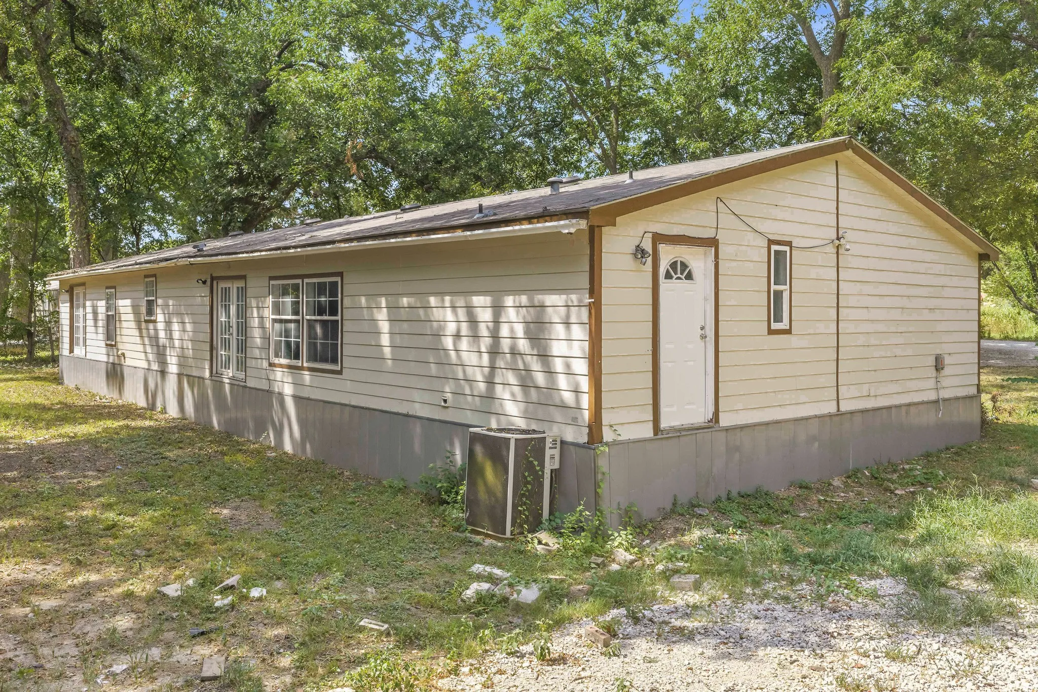 Mobile Home For Sale in Cooke County , 374 County Road 191, Gainesville, Texas 76240, 5 Bedroom, 3 Bathroom, Garage spaces, 2,280 Sqft, built in 2019, mls#21372337, Real Estate Agent in Gainesville, Homes For Sale in Cooke county, Homes For Sale in Gainesville, Realtor in Gainesville Texas, Real Estate Brokerage Independent Realty Texas, Luminita Cordes Realtor