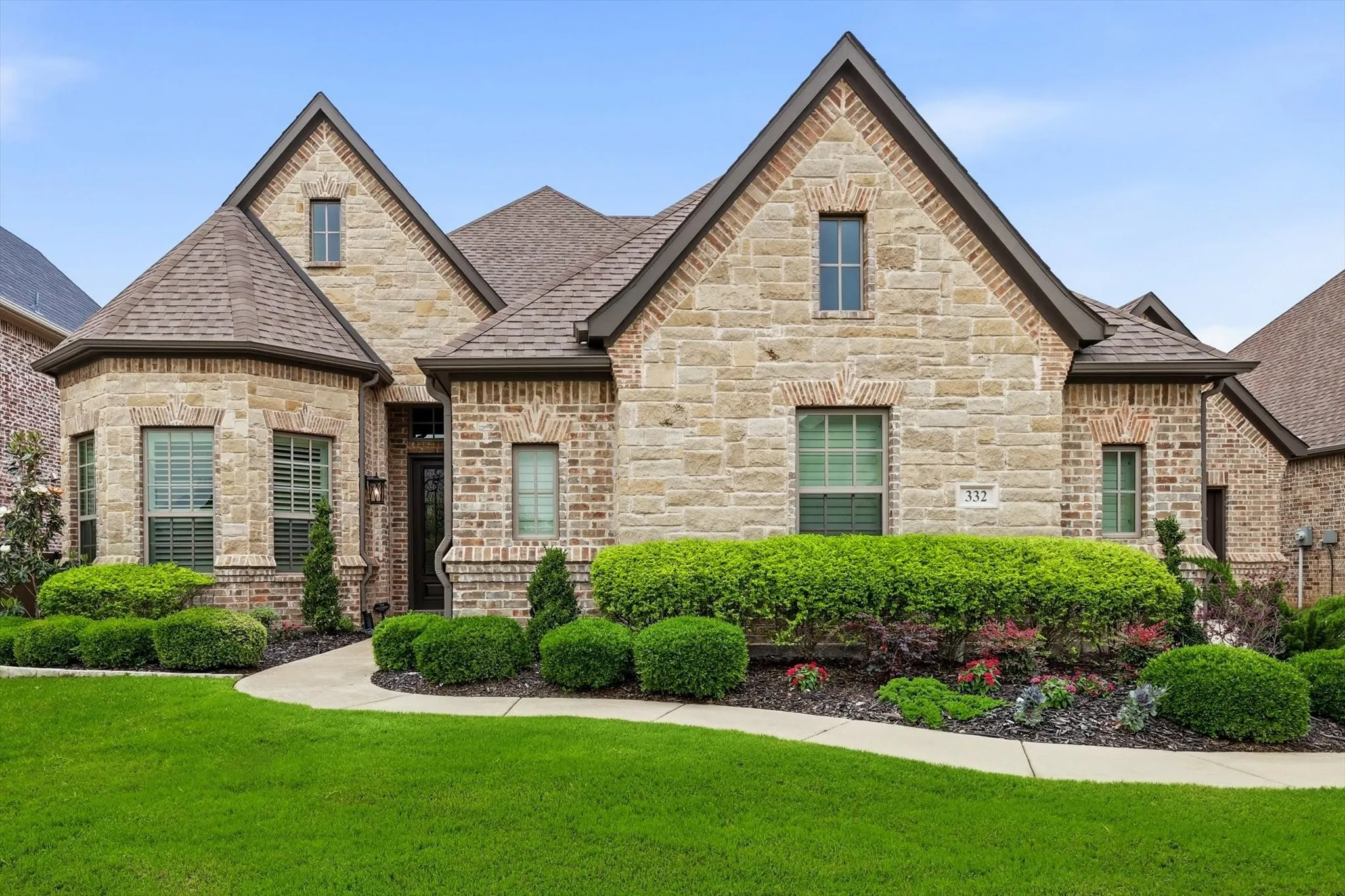 Single Family Residence For Sale in Denton County , 332 Nora Lane, Argyle, Texas 76226, 3 Bedroom, 4 Bathroom, 3 Garage spaces, 2,895 Sqft, built in 2017, mls#21371570, Real Estate Agent in Argyle, Homes For Sale in Denton county, Homes For Sale in Argyle, Realtor in Argyle Texas, Real Estate Brokerage Independent Realty Texas, Luminita Cordes Realtor