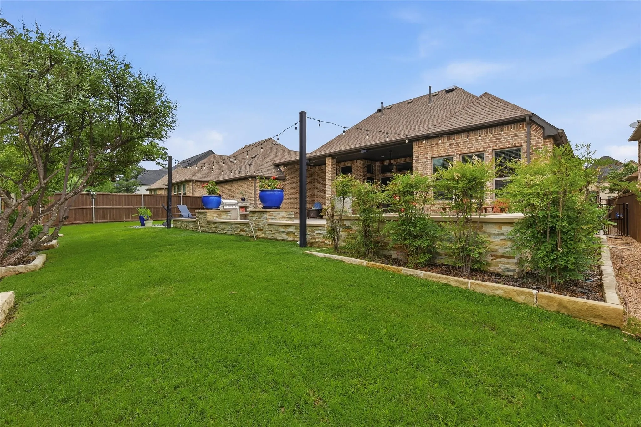 Single Family Residence For Sale in Denton County , 332 Nora Lane, Argyle, Texas 76226, 3 Bedroom, 4 Bathroom, 3 Garage spaces, 2,895 Sqft, built in 2017, mls#21371570, Real Estate Agent in Argyle, Homes For Sale in Denton county, Homes For Sale in Argyle, Realtor in Argyle Texas, Real Estate Brokerage Independent Realty Texas, Luminita Cordes Realtor