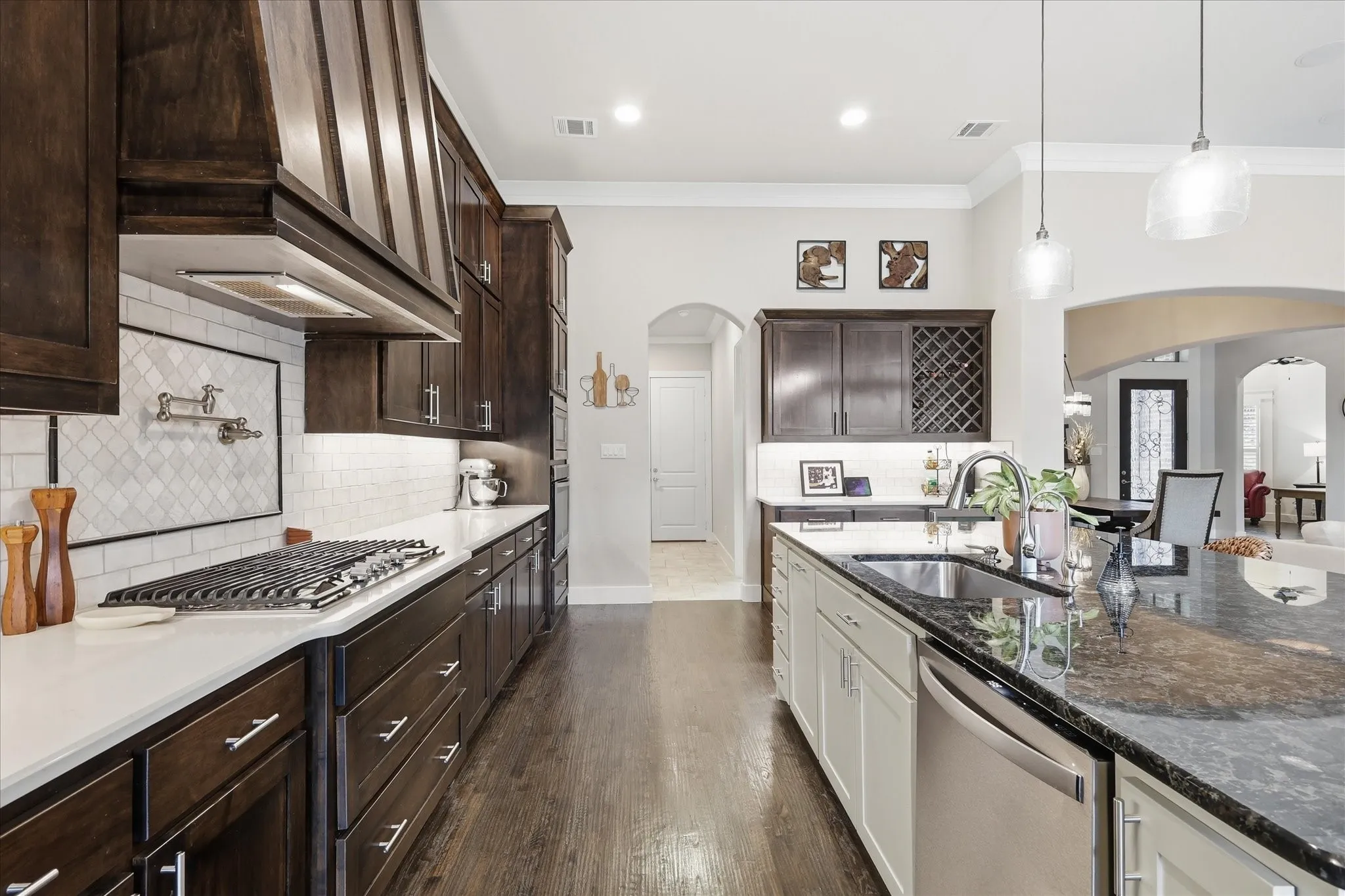Single Family Residence For Sale in Denton County , 332 Nora Lane, Argyle, Texas 76226, 3 Bedroom, 4 Bathroom, 3 Garage spaces, 2,895 Sqft, built in 2017, mls#21371570, Real Estate Agent in Argyle, Homes For Sale in Denton county, Homes For Sale in Argyle, Realtor in Argyle Texas, Real Estate Brokerage Independent Realty Texas, Luminita Cordes Realtor