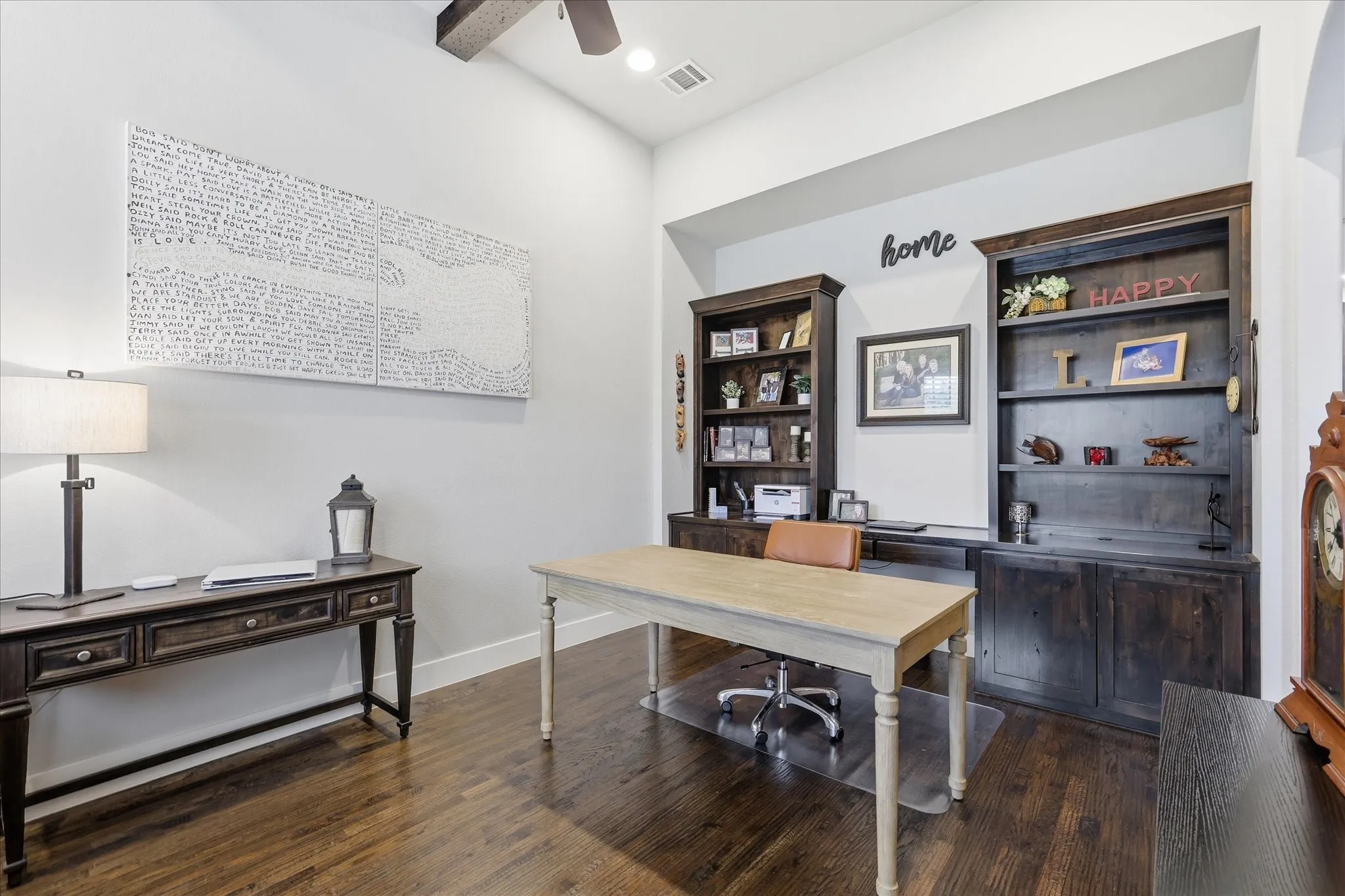 Single Family Residence For Sale in Denton County , 332 Nora Lane, Argyle, Texas 76226, 3 Bedroom, 4 Bathroom, 3 Garage spaces, 2,895 Sqft, built in 2017, mls#21371570, Real Estate Agent in Argyle, Homes For Sale in Denton county, Homes For Sale in Argyle, Realtor in Argyle Texas, Real Estate Brokerage Independent Realty Texas, Luminita Cordes Realtor