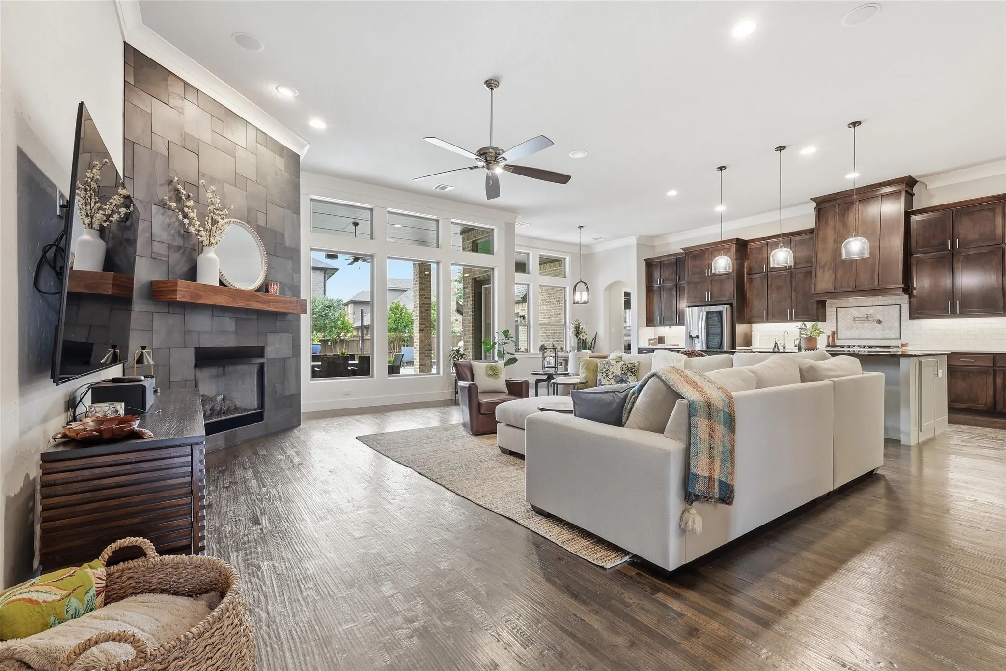 Single Family Residence For Sale in Denton County , 332 Nora Lane, Argyle, Texas 76226, 3 Bedroom, 4 Bathroom, 3 Garage spaces, 2,895 Sqft, built in 2017, mls#21371570, Real Estate Agent in Argyle, Homes For Sale in Denton county, Homes For Sale in Argyle, Realtor in Argyle Texas, Real Estate Brokerage Independent Realty Texas, Luminita Cordes Realtor