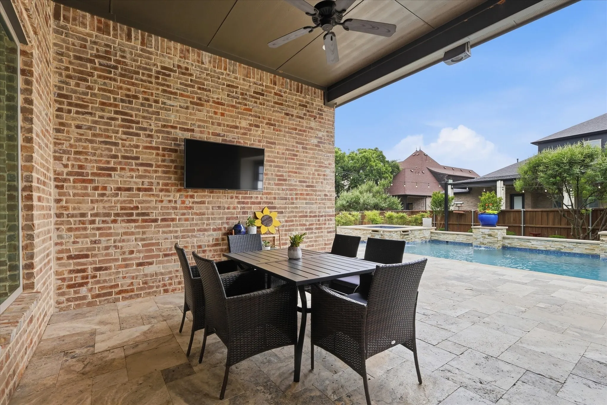 Single Family Residence For Sale in Denton County , 332 Nora Lane, Argyle, Texas 76226, 3 Bedroom, 4 Bathroom, 3 Garage spaces, 2,895 Sqft, built in 2017, mls#21371570, Real Estate Agent in Argyle, Homes For Sale in Denton county, Homes For Sale in Argyle, Realtor in Argyle Texas, Real Estate Brokerage Independent Realty Texas, Luminita Cordes Realtor