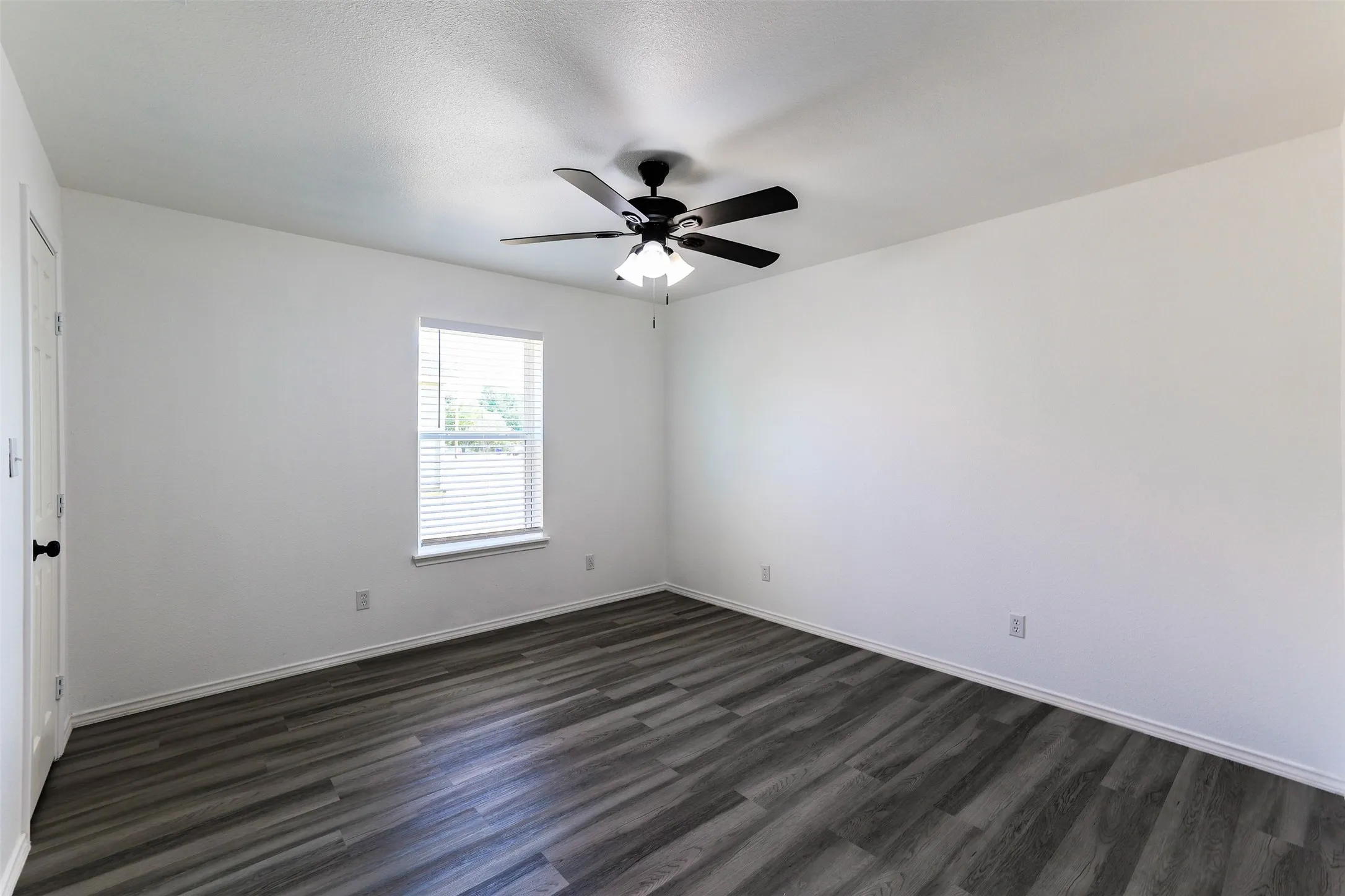 Single Family Residence For Sale in Tarrant County , 412 Susan Drive, Kennedale, Texas 76060, 3 Bedroom, 2 Bathroom, 2 Garage spaces, 1,290 Sqft, built in 2026, mls#21368183, Real Estate Agent in Kennedale, Homes For Sale in Tarrant county, Homes For Sale in Kennedale, Realtor in Kennedale Texas, Real Estate Brokerage Independent Realty Texas, Luminita Cordes Realtor