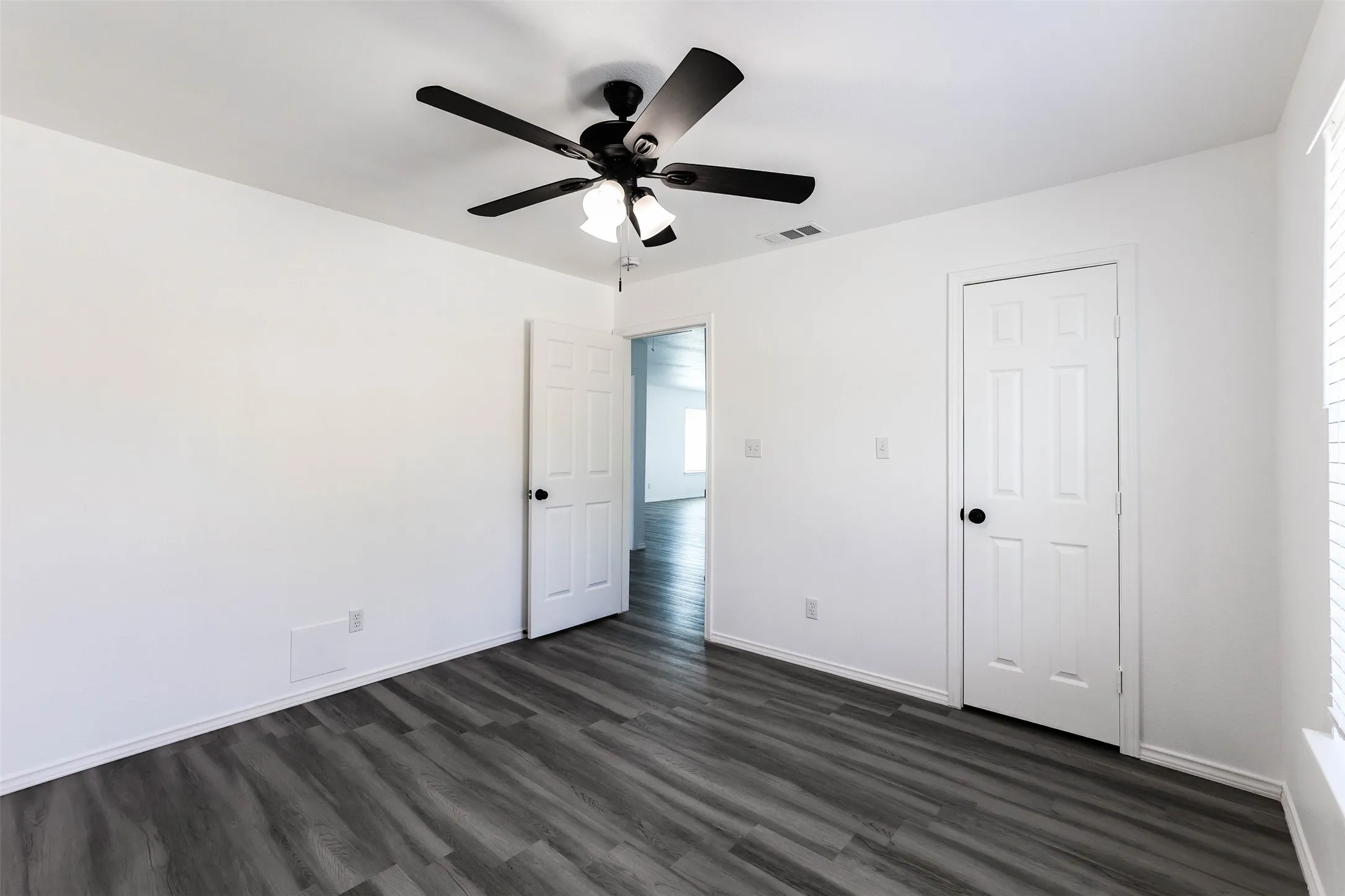 Single Family Residence For Sale in Tarrant County , 412 Susan Drive, Kennedale, Texas 76060, 3 Bedroom, 2 Bathroom, 2 Garage spaces, 1,290 Sqft, built in 2026, mls#21368183, Real Estate Agent in Kennedale, Homes For Sale in Tarrant county, Homes For Sale in Kennedale, Realtor in Kennedale Texas, Real Estate Brokerage Independent Realty Texas, Luminita Cordes Realtor