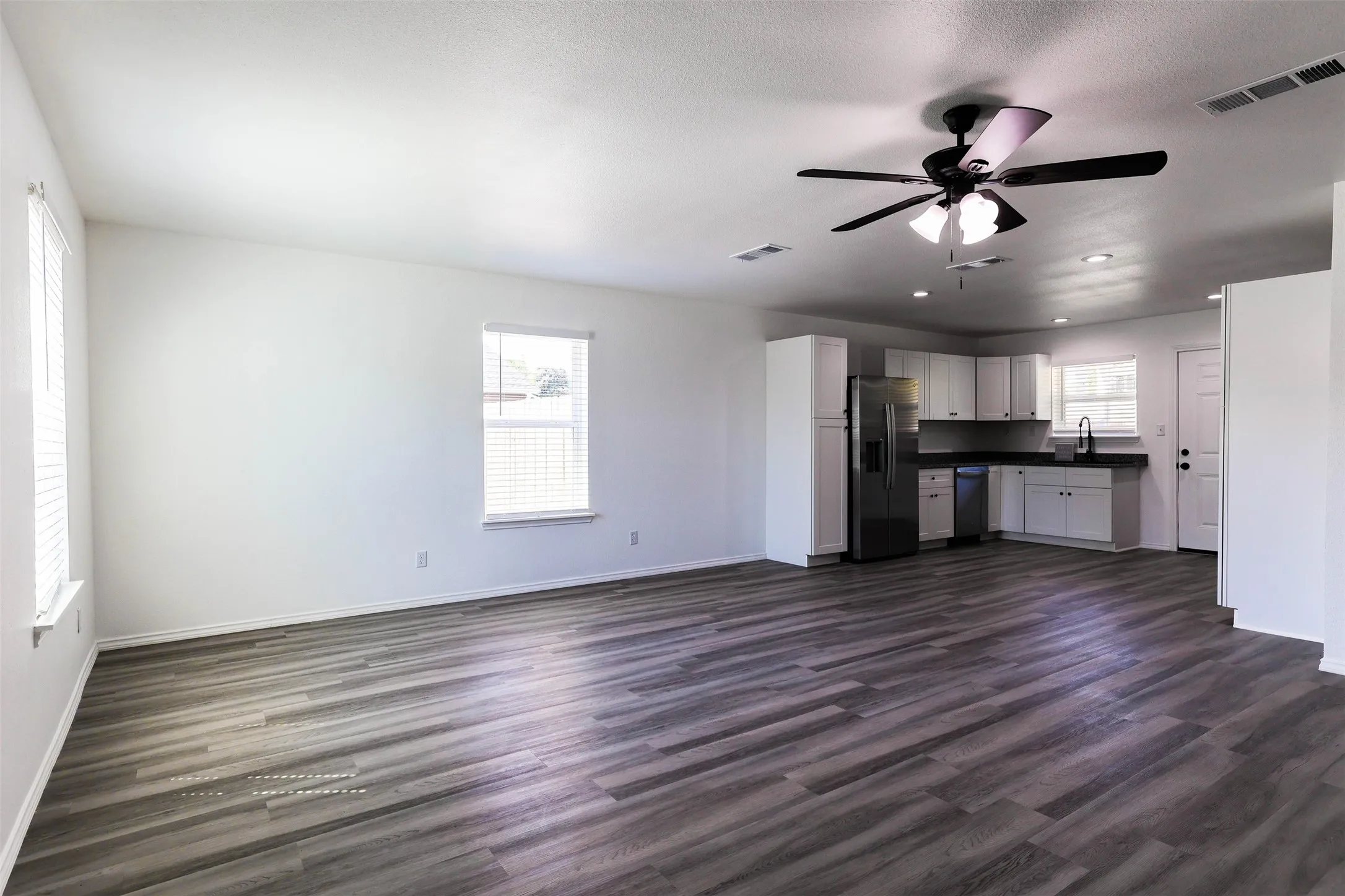 Single Family Residence For Sale in Tarrant County , 412 Susan Drive, Kennedale, Texas 76060, 3 Bedroom, 2 Bathroom, 2 Garage spaces, 1,290 Sqft, built in 2026, mls#21368183, Real Estate Agent in Kennedale, Homes For Sale in Tarrant county, Homes For Sale in Kennedale, Realtor in Kennedale Texas, Real Estate Brokerage Independent Realty Texas, Luminita Cordes Realtor