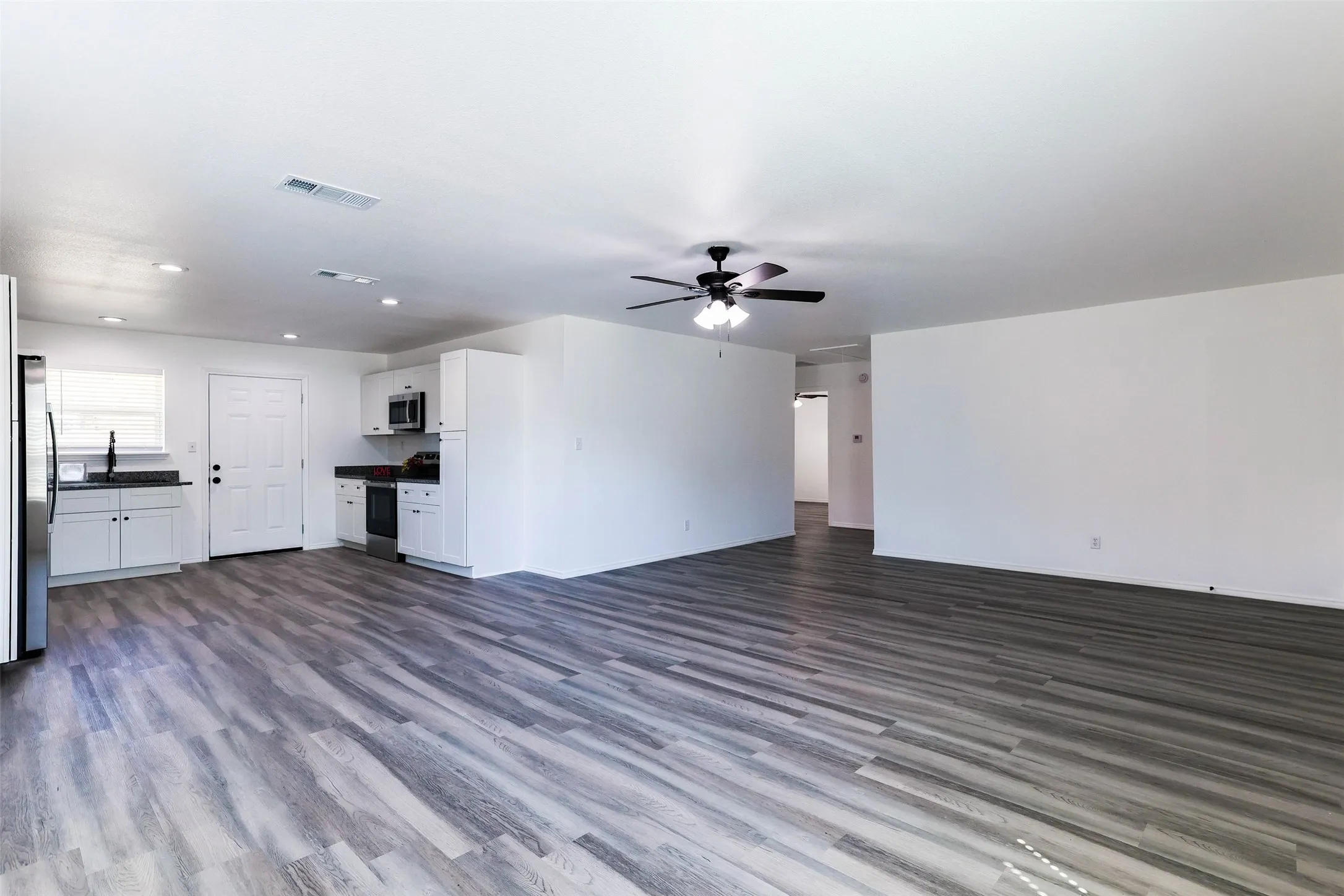 Single Family Residence For Sale in Tarrant County , 412 Susan Drive, Kennedale, Texas 76060, 3 Bedroom, 2 Bathroom, 2 Garage spaces, 1,290 Sqft, built in 2026, mls#21368183, Real Estate Agent in Kennedale, Homes For Sale in Tarrant county, Homes For Sale in Kennedale, Realtor in Kennedale Texas, Real Estate Brokerage Independent Realty Texas, Luminita Cordes Realtor